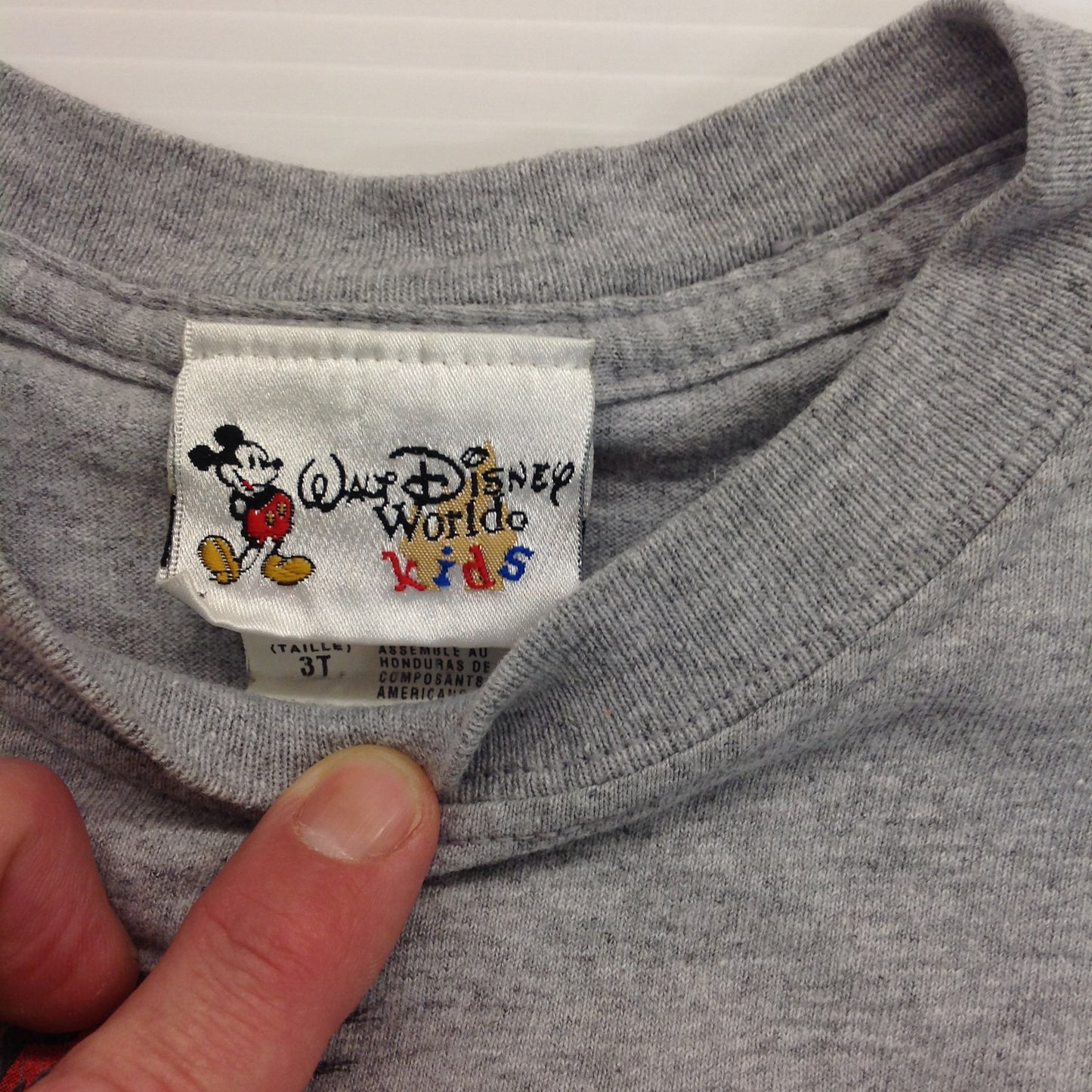 Vintage 2000's Walt Disney World Kids Child's T-Shirt Pirates of the Caribbean Mickey Goofy Donald Gray 3T