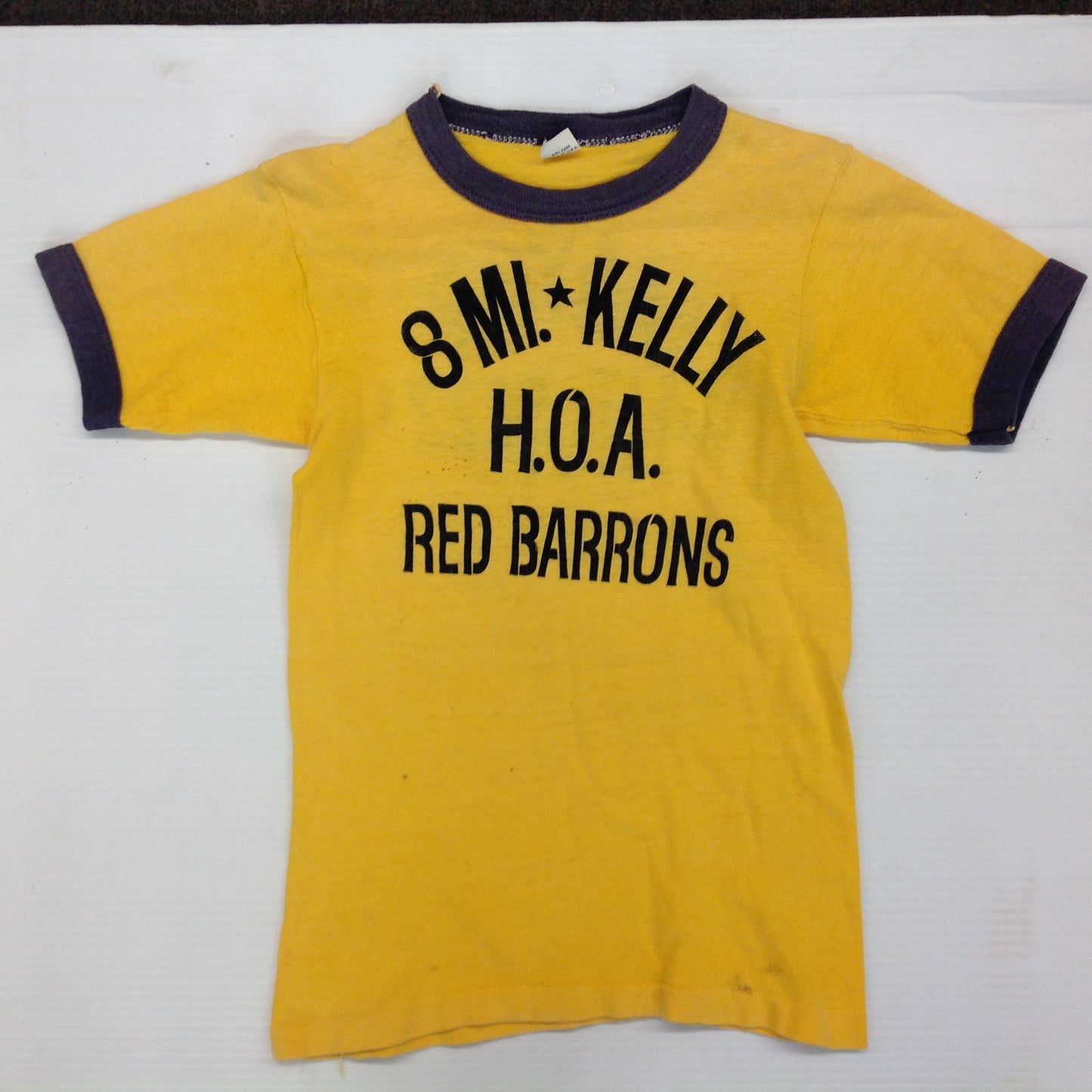 Vintage 1967-74 Child's Yellow Blue Sports T-Shirt 8 Mile Kelly Road HOA Red Barrons Mayor Walt Bezz Eastpointe Michigan