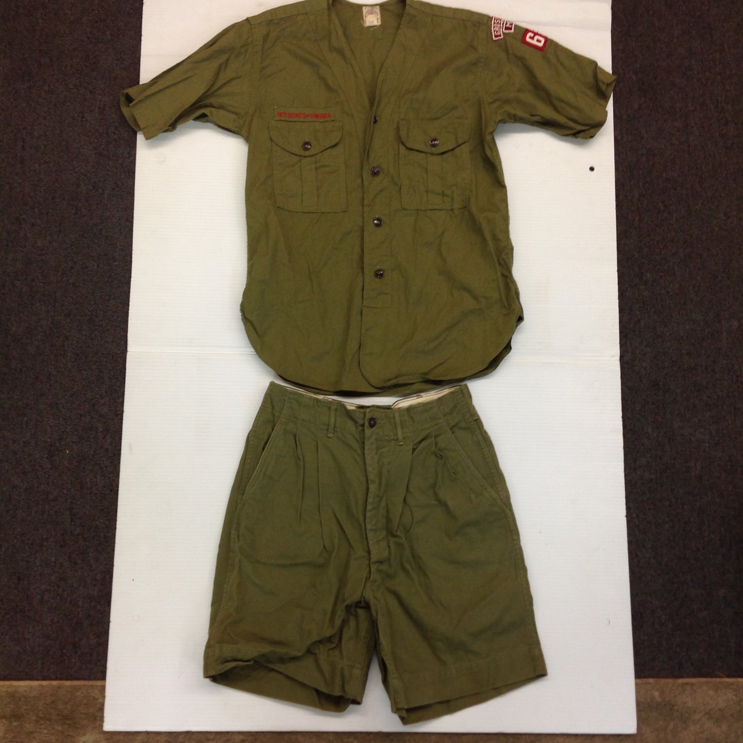 Vintage 2Pc BSA Boy Scouts of America Olive Green Shirt Shorts Grosse Pointe Michigan 61