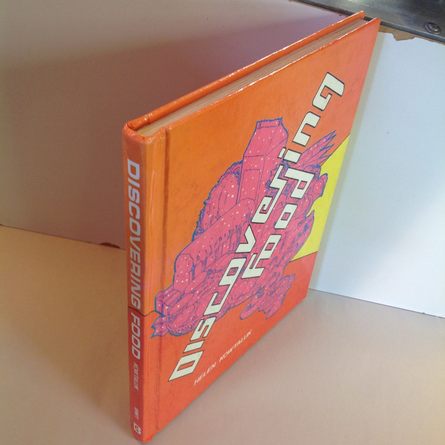 Vintage 1982 Hardcover Textbook Discovering Food Helen Kowtaluk
