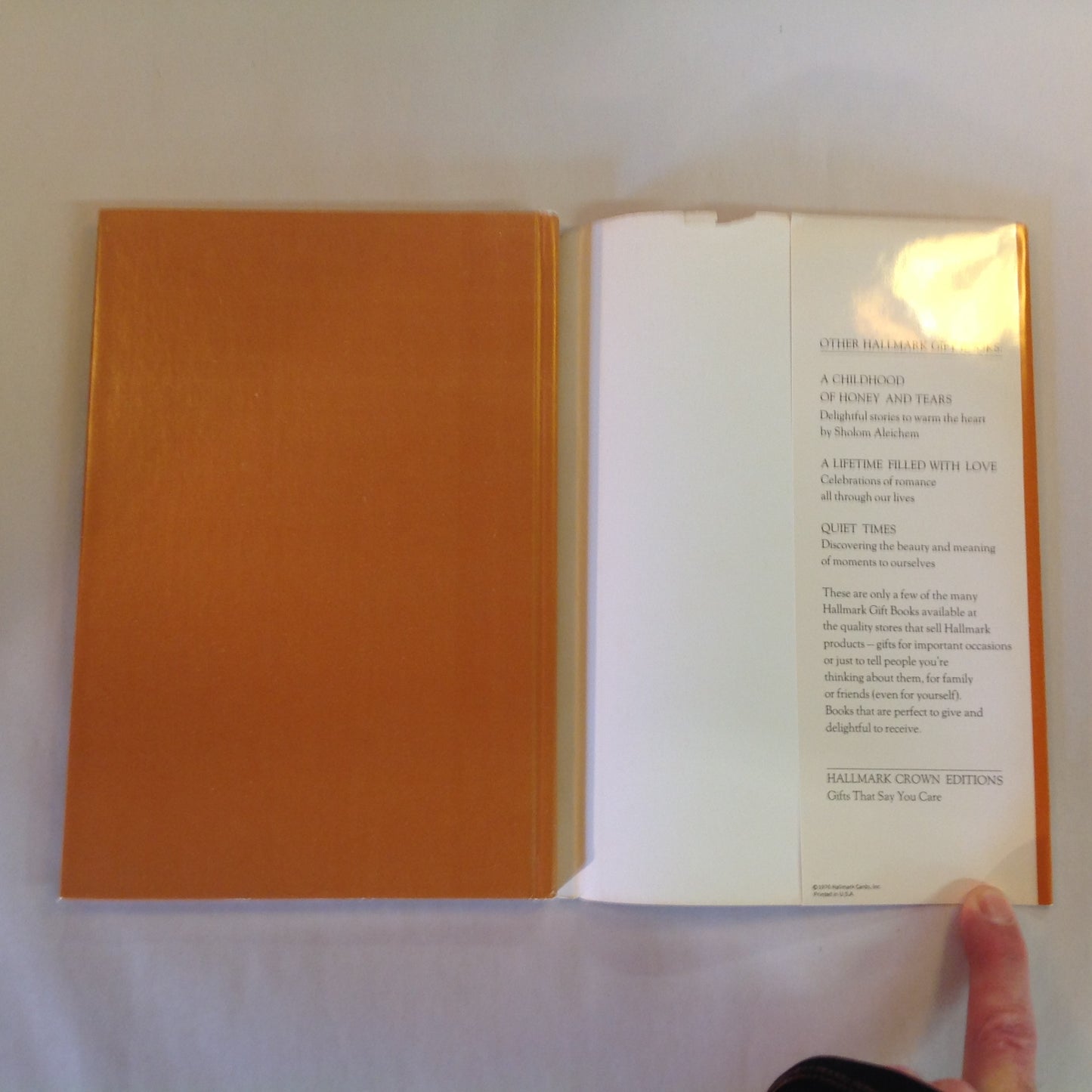 Vintage 1976 Hardcover God Is Everywhere: Inspiring Writings That Reveal His Nearness and Love Harold Whaley Hallmark Crown