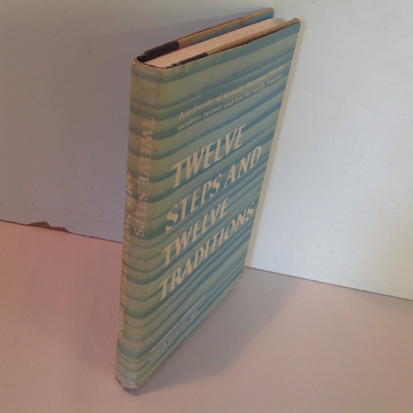 Vintage 1983 Hardcover Twelve Steps and Twelve Traditions Alcoholics Anonymous World Services