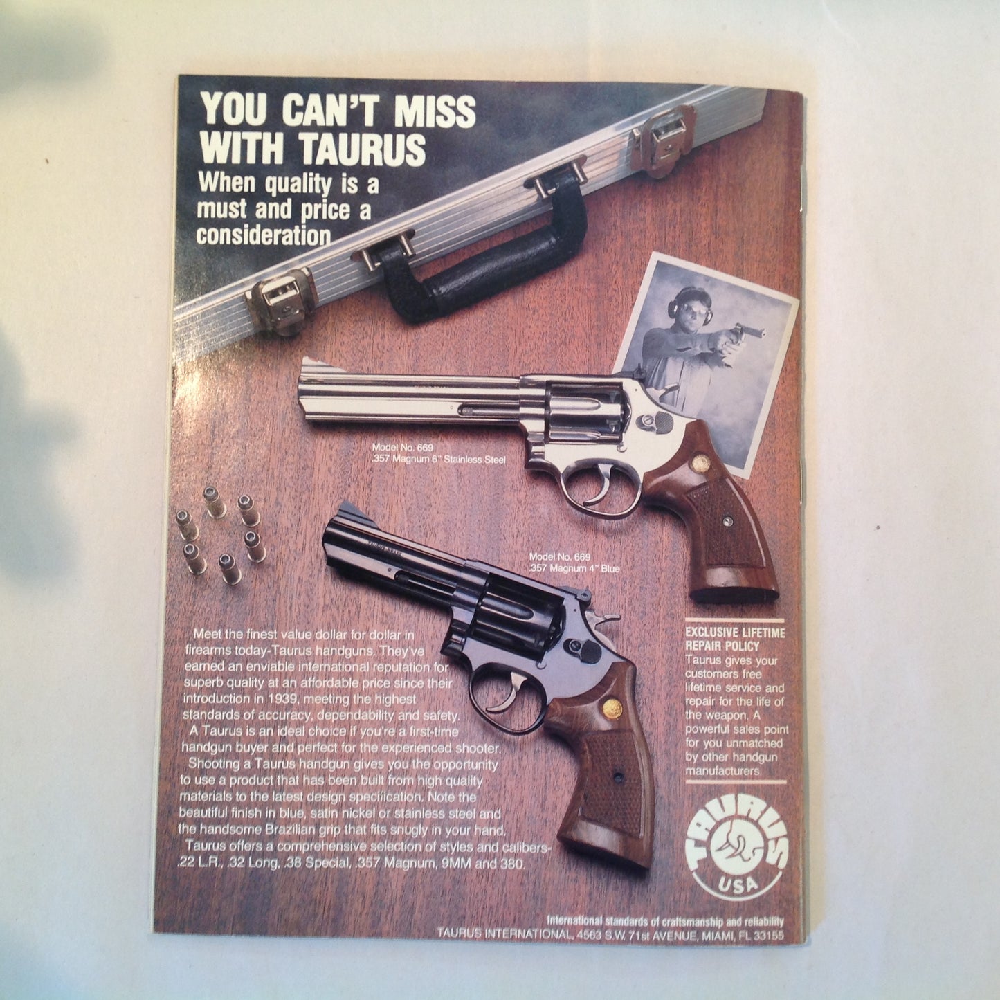 Vintage May 1989 Petersen's Handguns Magazine Basic Combat Handguns Smith & Wesson 9mm .45 Autos Backup Guns