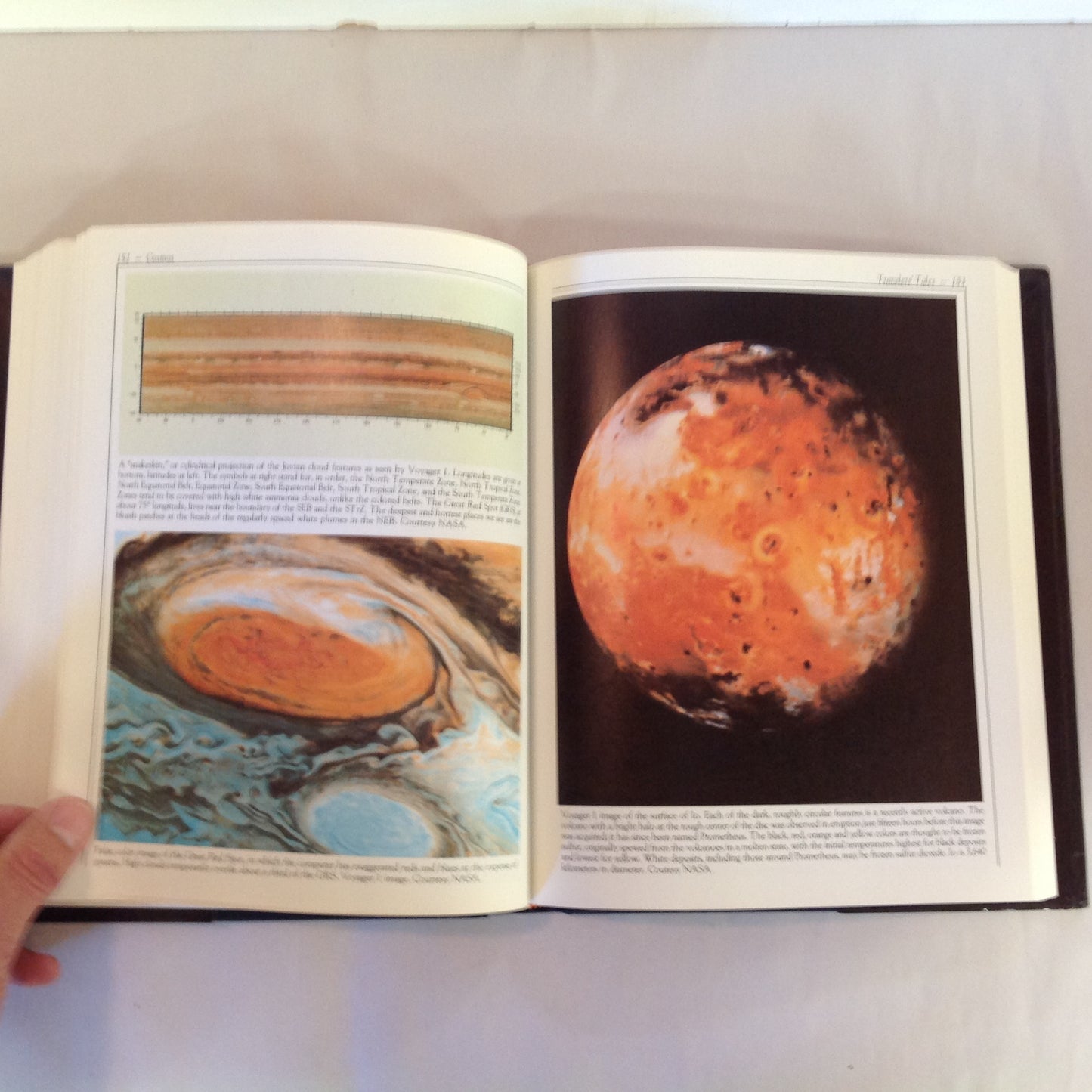 Vintage 1980 Hardcover Cosmos Carl Sagan