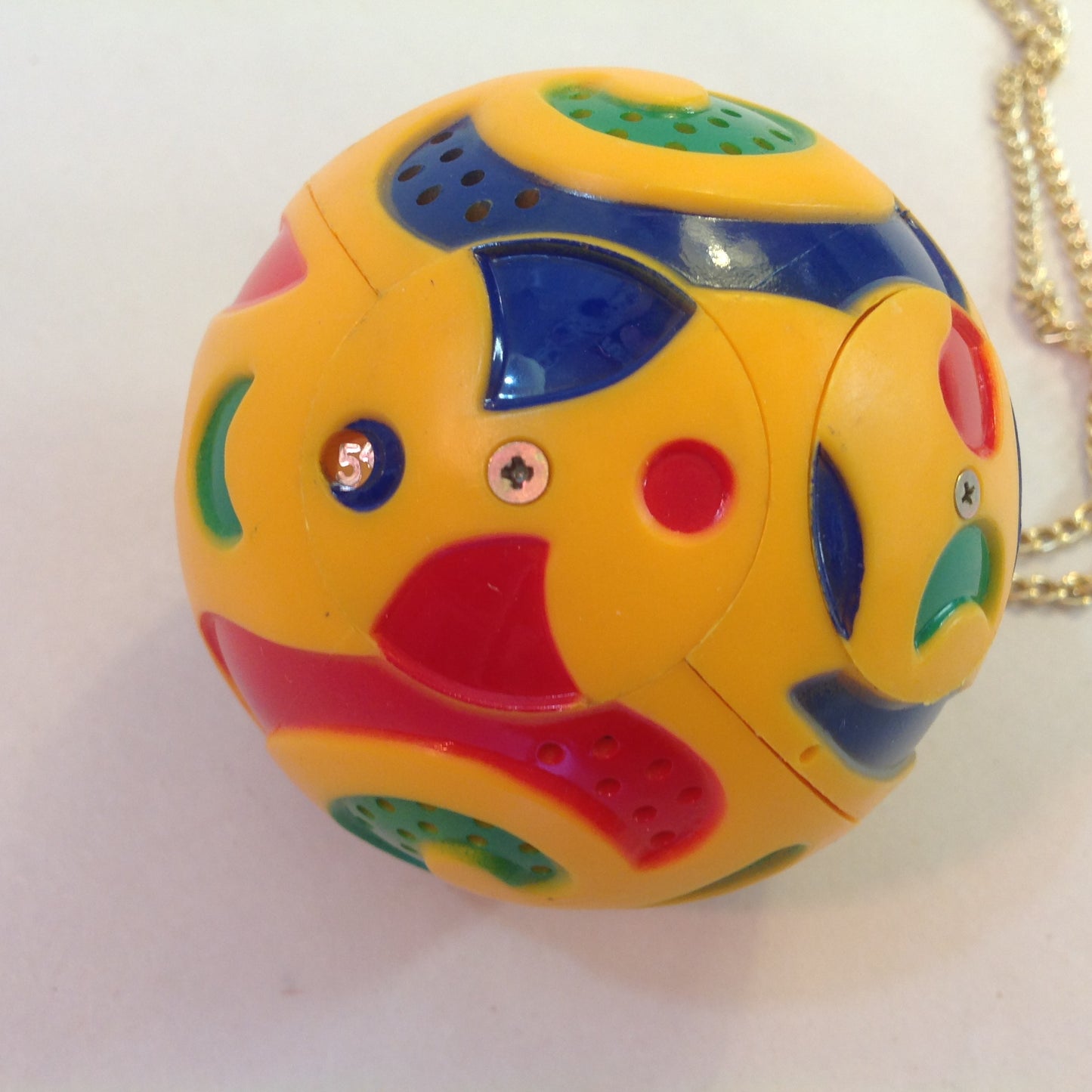 Vintage Solid State C-Tone Model H.I. 73 High Quality Unbreakable Micro Radio Yellow Globe w/Chain and Box Hong Kong