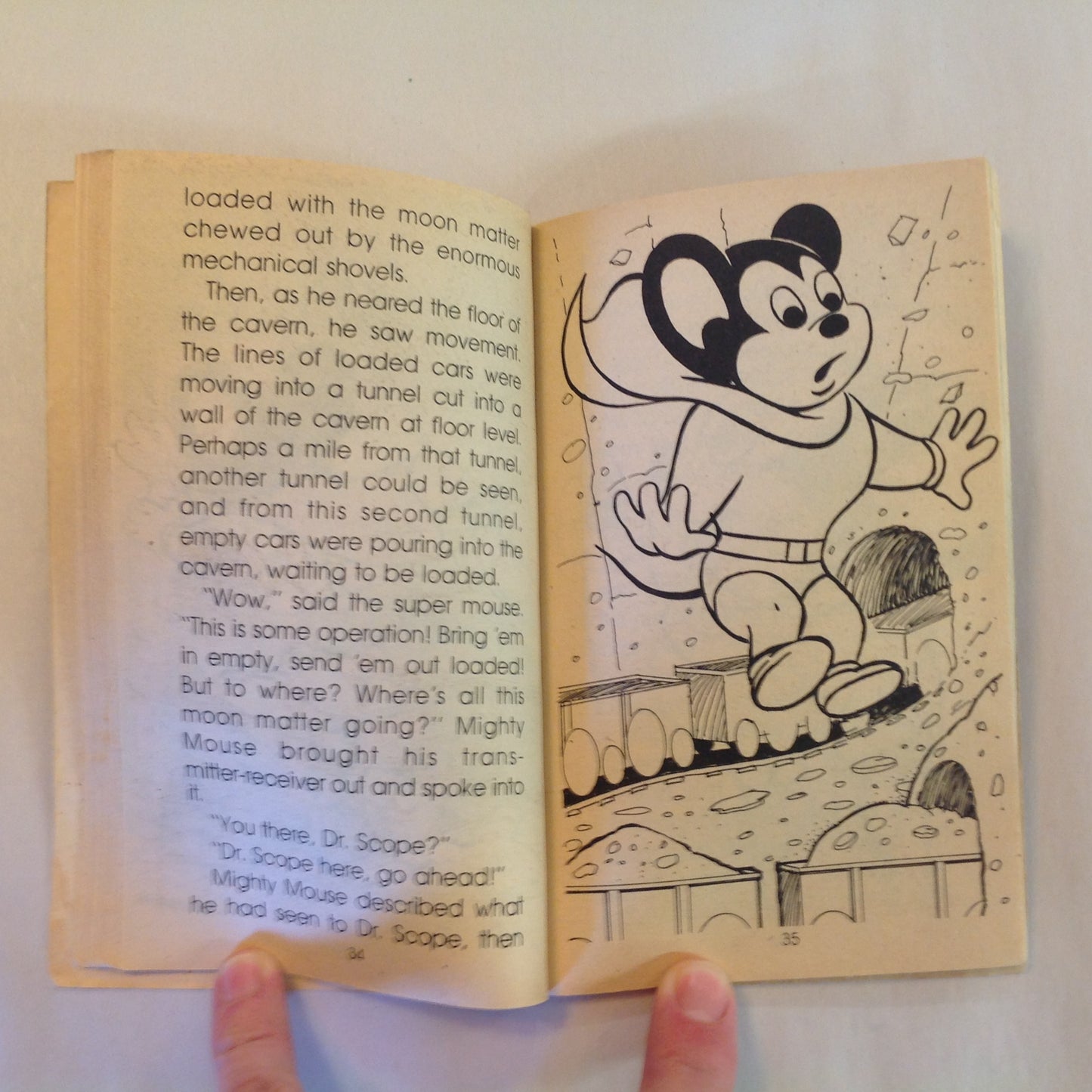 Vintage 1980 Mass Market Paperback Mighty Mouse and the Moon Men Horace Elias