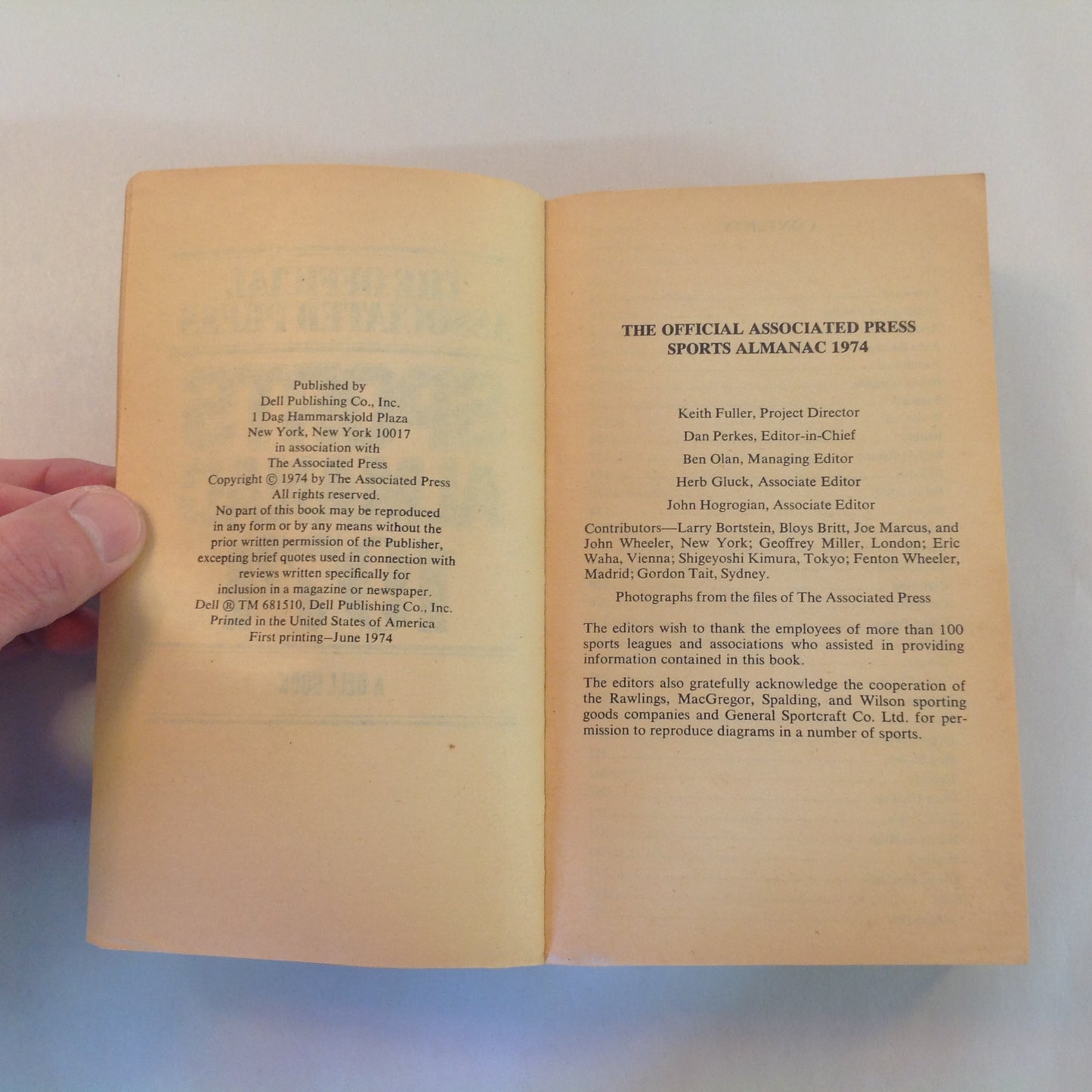 Vintage 1974 Mass Market Paperback The Official Associated Press Sports Almanac 1974