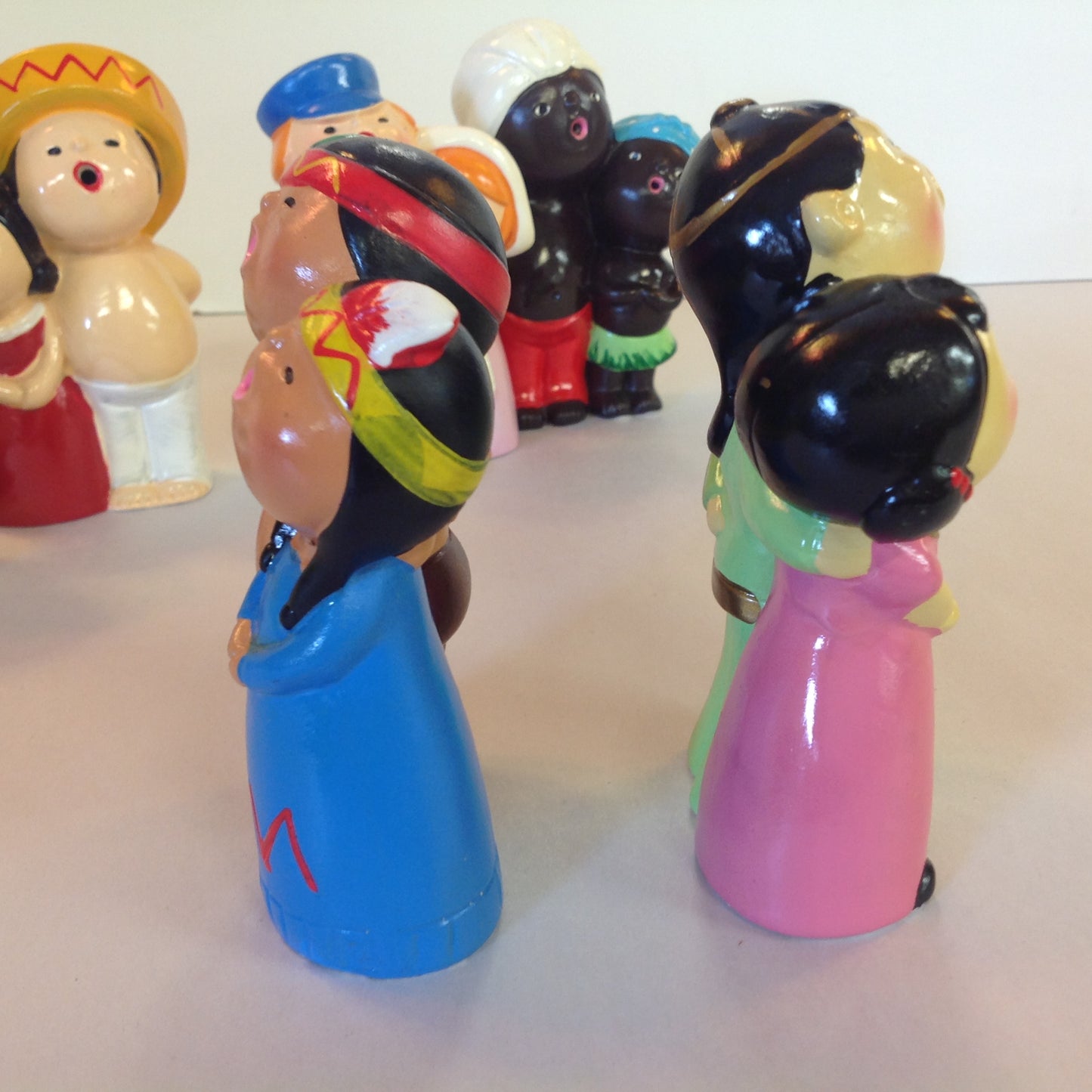 Vintage 1960's World Gift 6Pc Set World Carolers International Choir Figures Hand Painted Japan