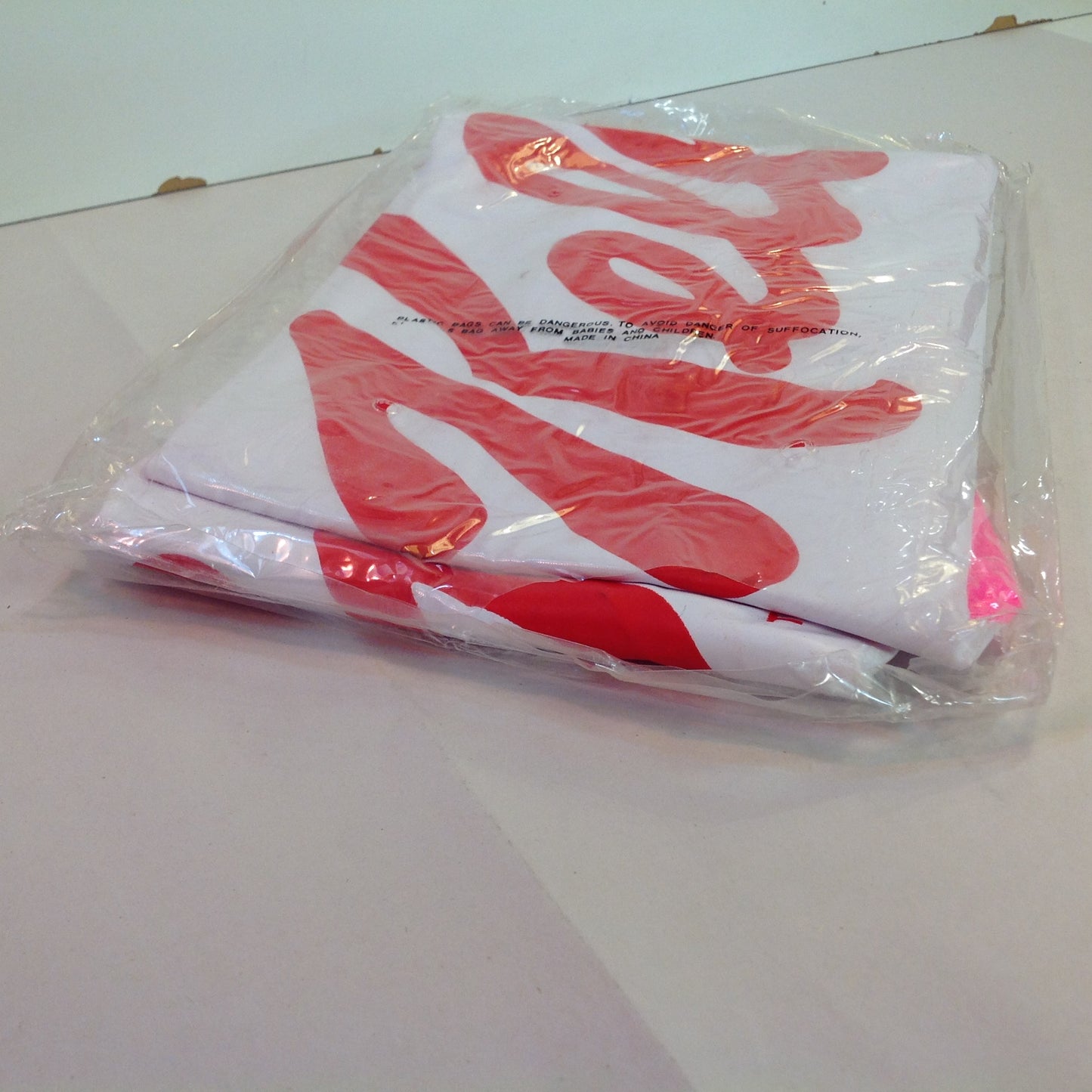 Vintage NOS  Novelty Beach Ball Kellogg's Pink Red White Sealed