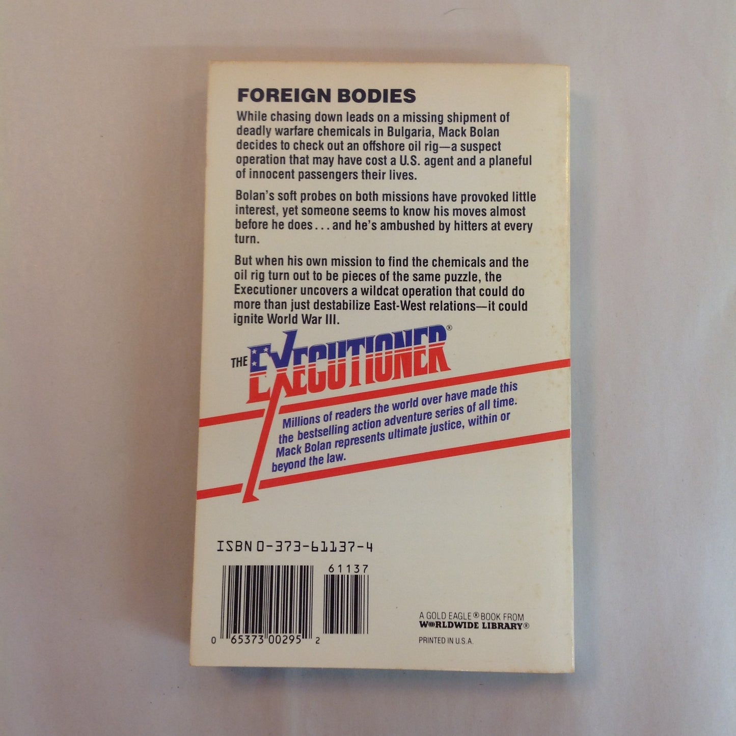 Vintage 1990 Mass Market Paperback The Executioner Featuring Mack Bolan #137: Battle Lines Don Pendleton