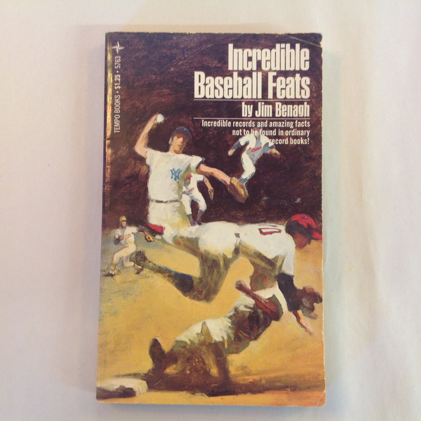 Vintage 1975 Mass Market Paperback Incredible Baseball Feats Jim Benagh