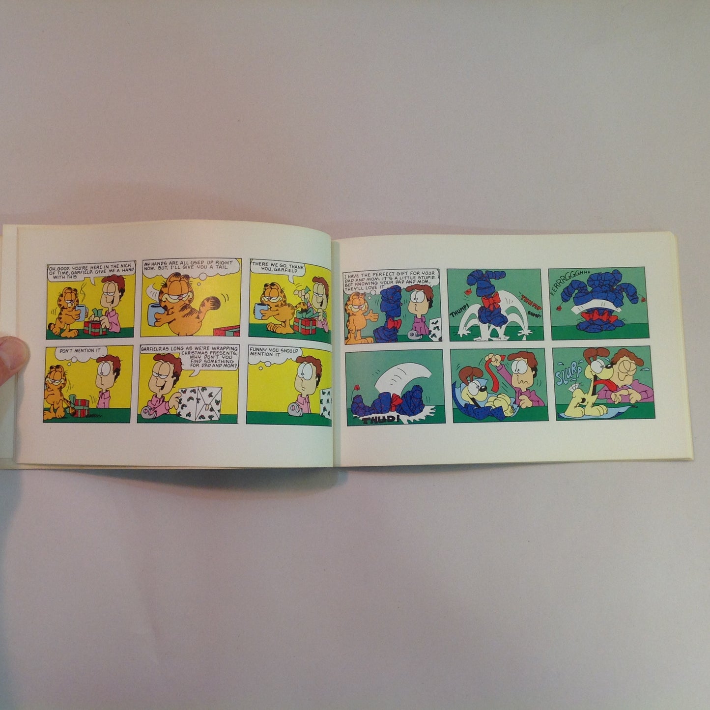 Vintage 1987 Trade Paperback A Garfield Christmas Jim Davis