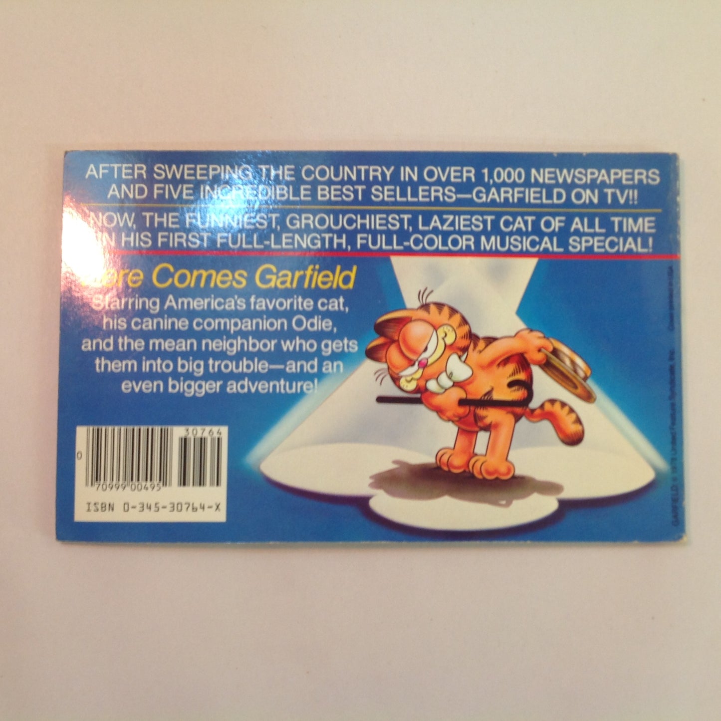 Vintage 1982 Trade Paperback Here Comes Garfield Jim Davis TV Tie-In First Edition