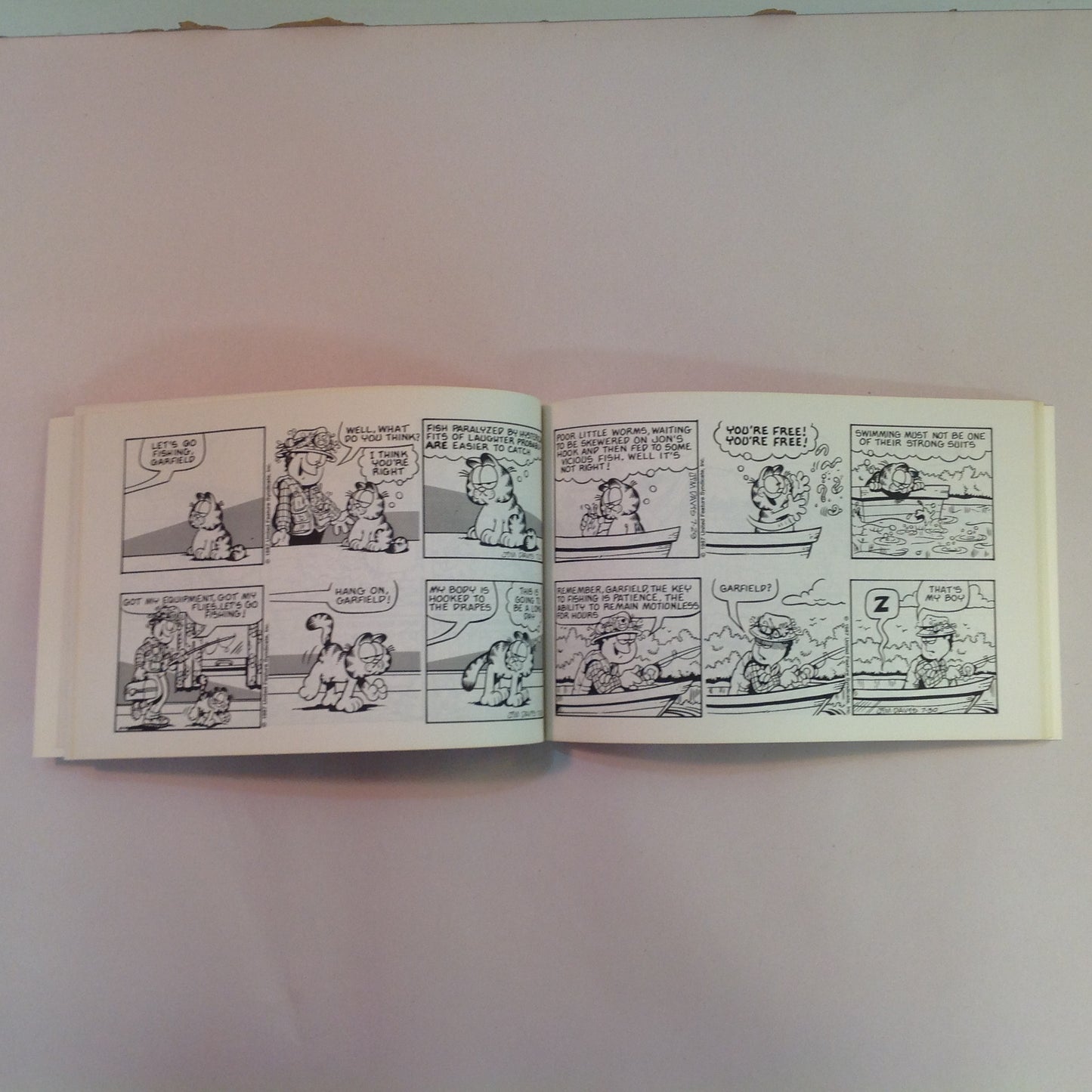 Vintage 1988 Trade Paperback Garfield Rounds Out: His 16th Book Jim Davis First Edition