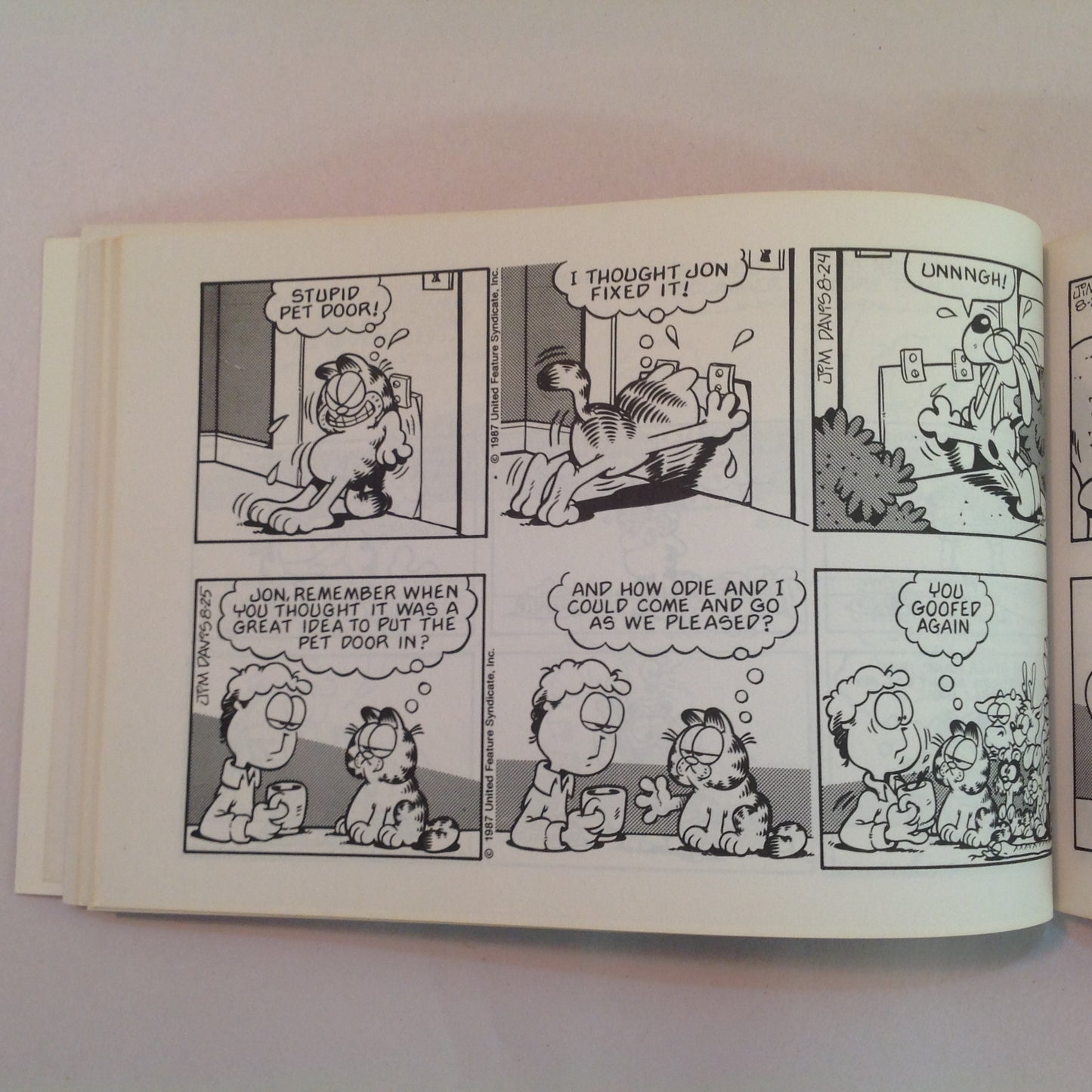 Vintage 1988 Trade Paperback Garfield Rounds Out: His 16th Book Jim Davis First Edition