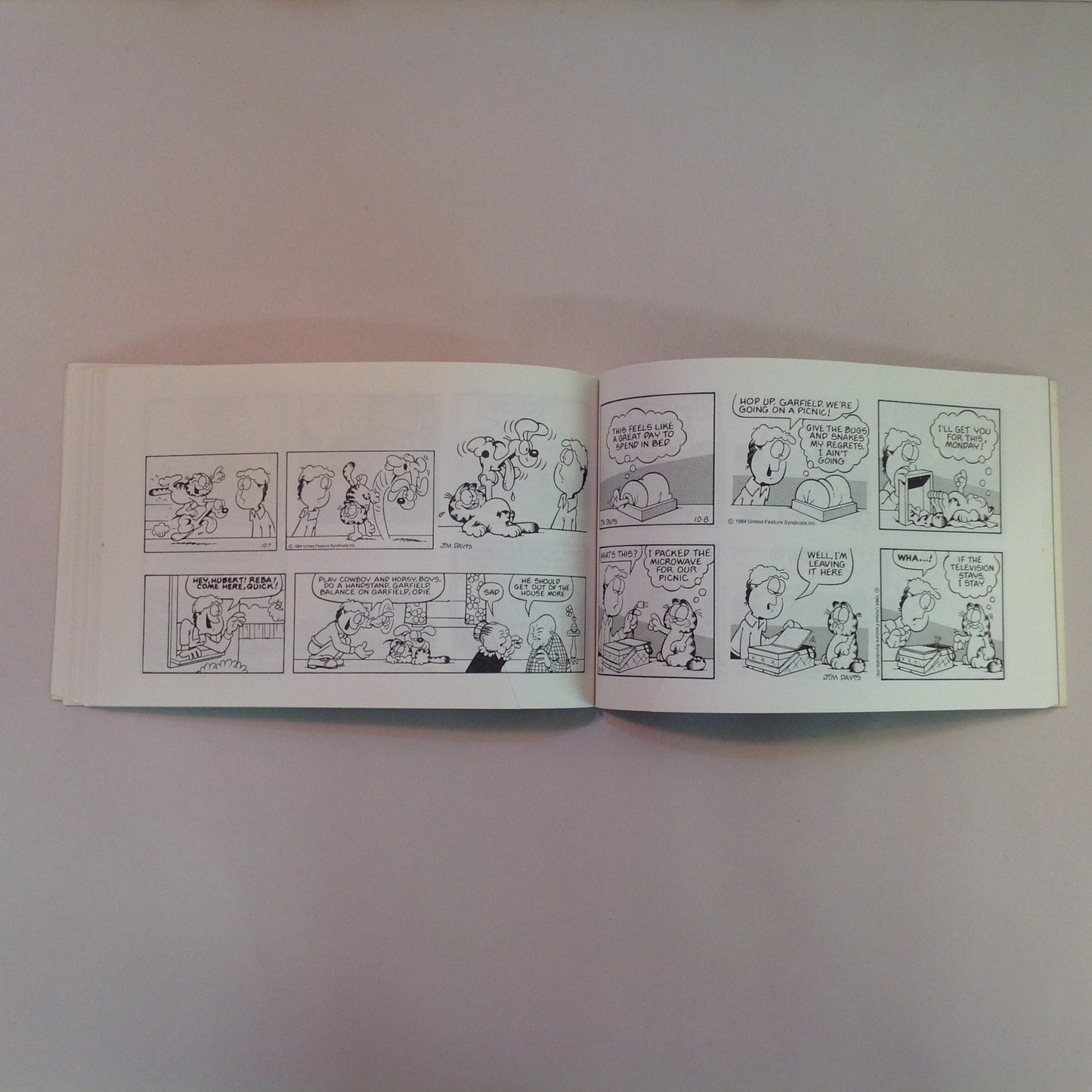 Vintage 1985 Trade Paperback Garfield Rolls On: His Eleventh Book Jim Davis First Edition