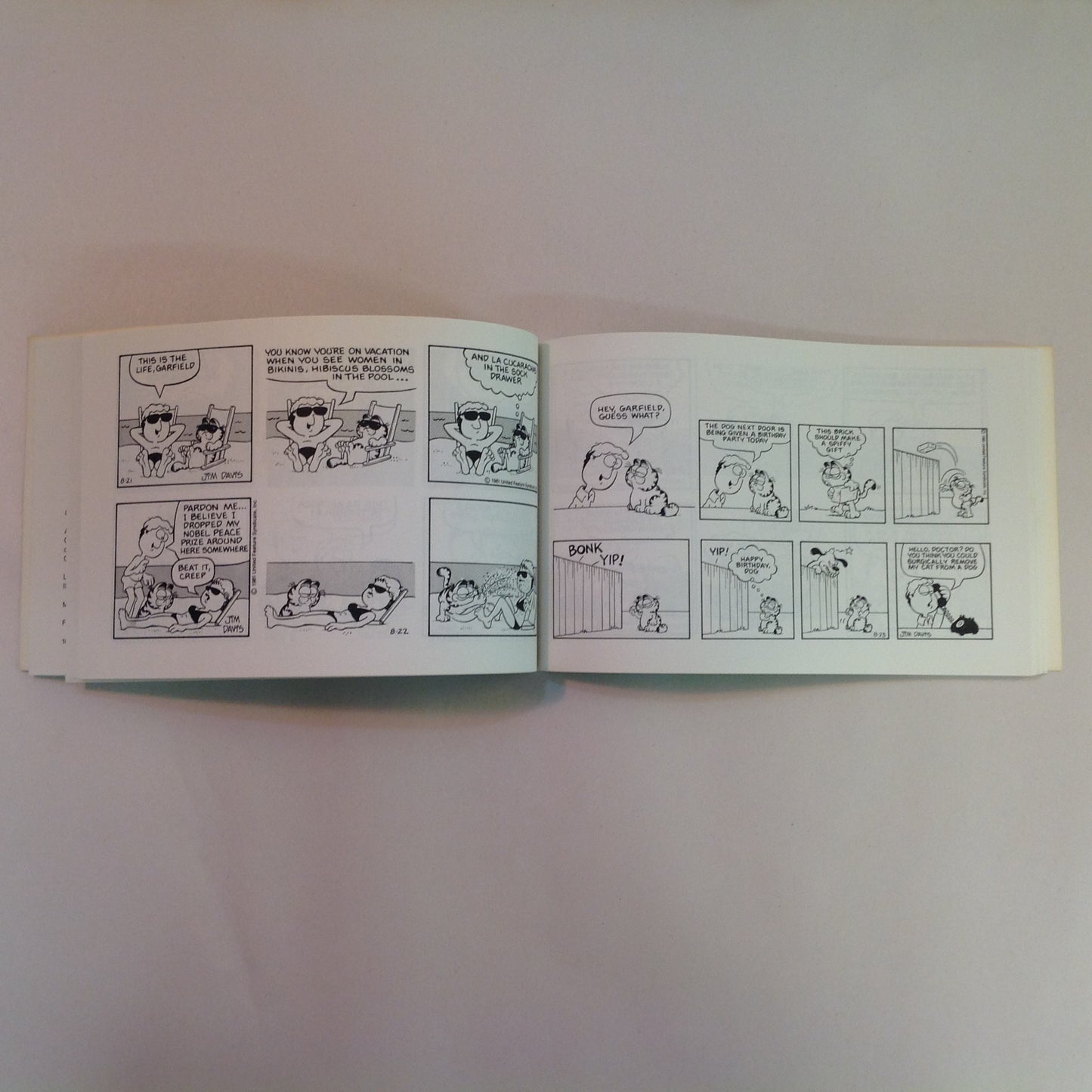 Vintage 1983 Trade Paperback Garfield Eats His Heart Out: His Sixth Book Jim Davis First Edition