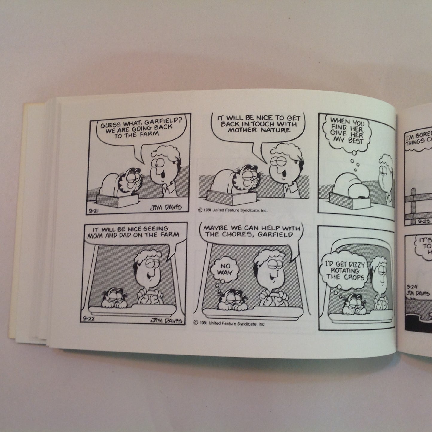 Vintage 1983 Trade Paperback Garfield Eats His Heart Out: His Sixth Book Jim Davis First Edition