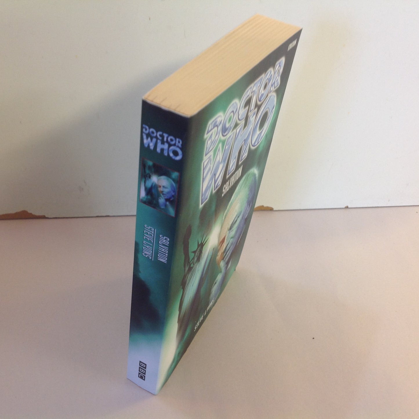 Vintage 1999 Mass Market Paperback Doctor Who: Salvation Steve Lyons