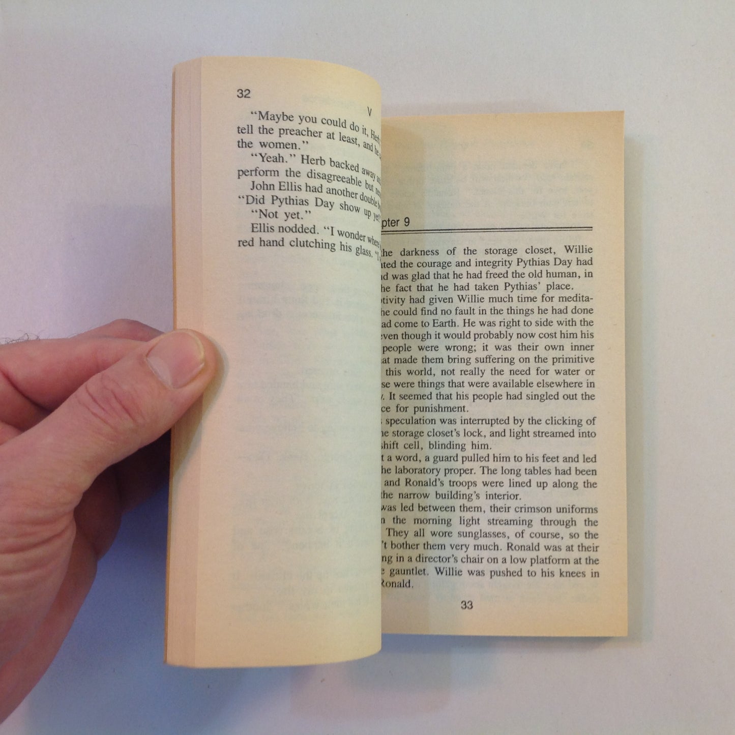 Vintage 1985 Mass Market Paperback V: The New England Resistance