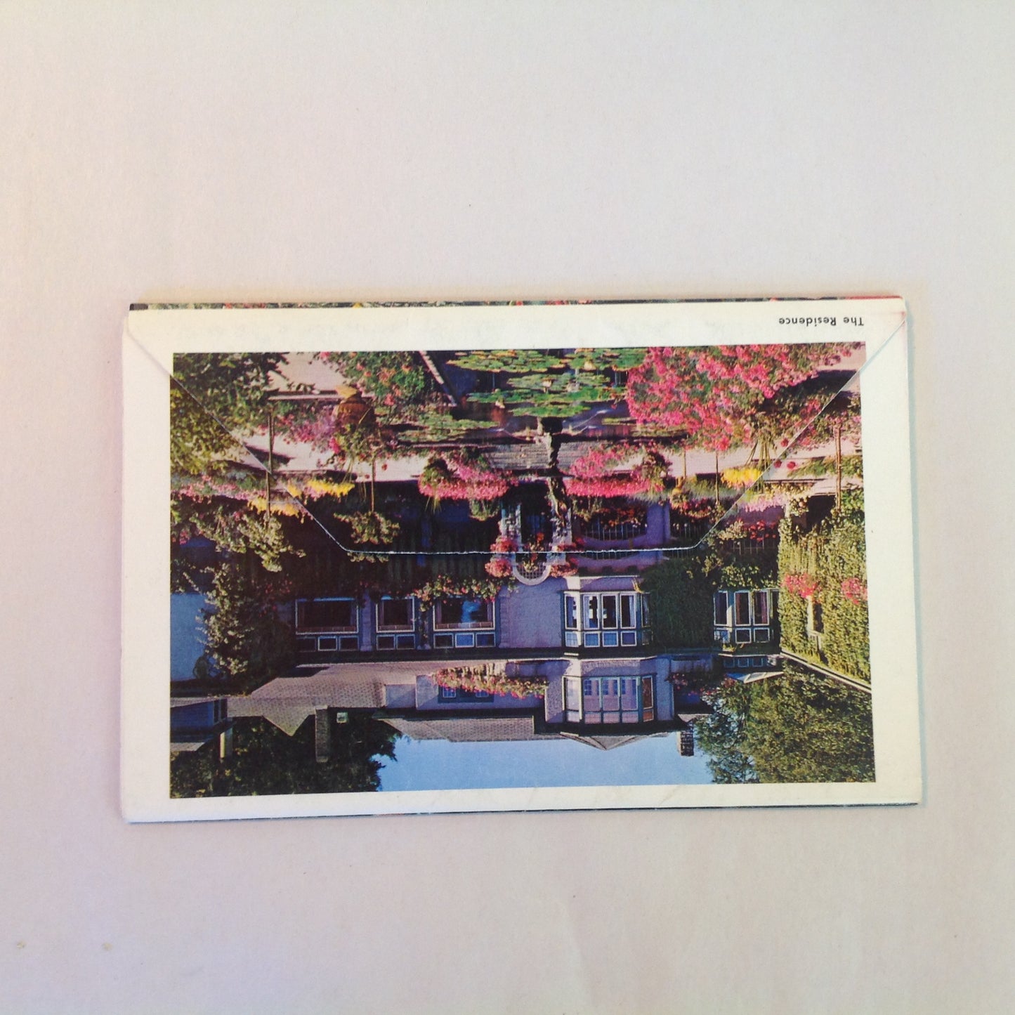 Vintage Mid Century Butchart Gardens British Columbia 16 Color Photo Souvenir Postcard Album