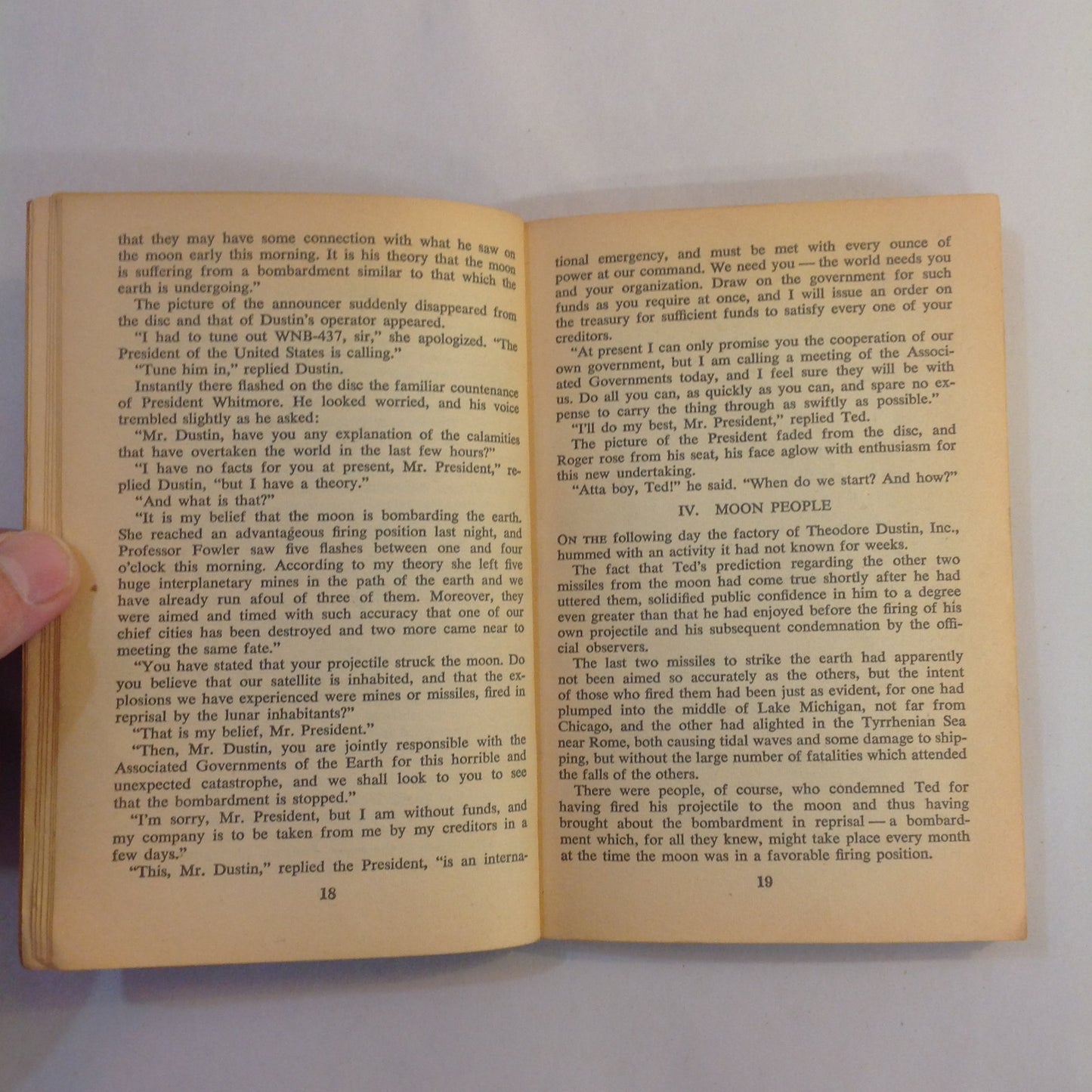 Vintage 1965 Mass Market Paperback Maza of the Moon Otis Adelbert Kline First ACE