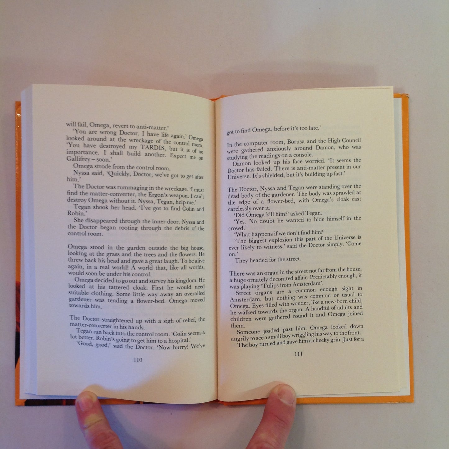 Vintage 1983 Hardcover Doctor Who: Arc of Infinity Terrance Dicks