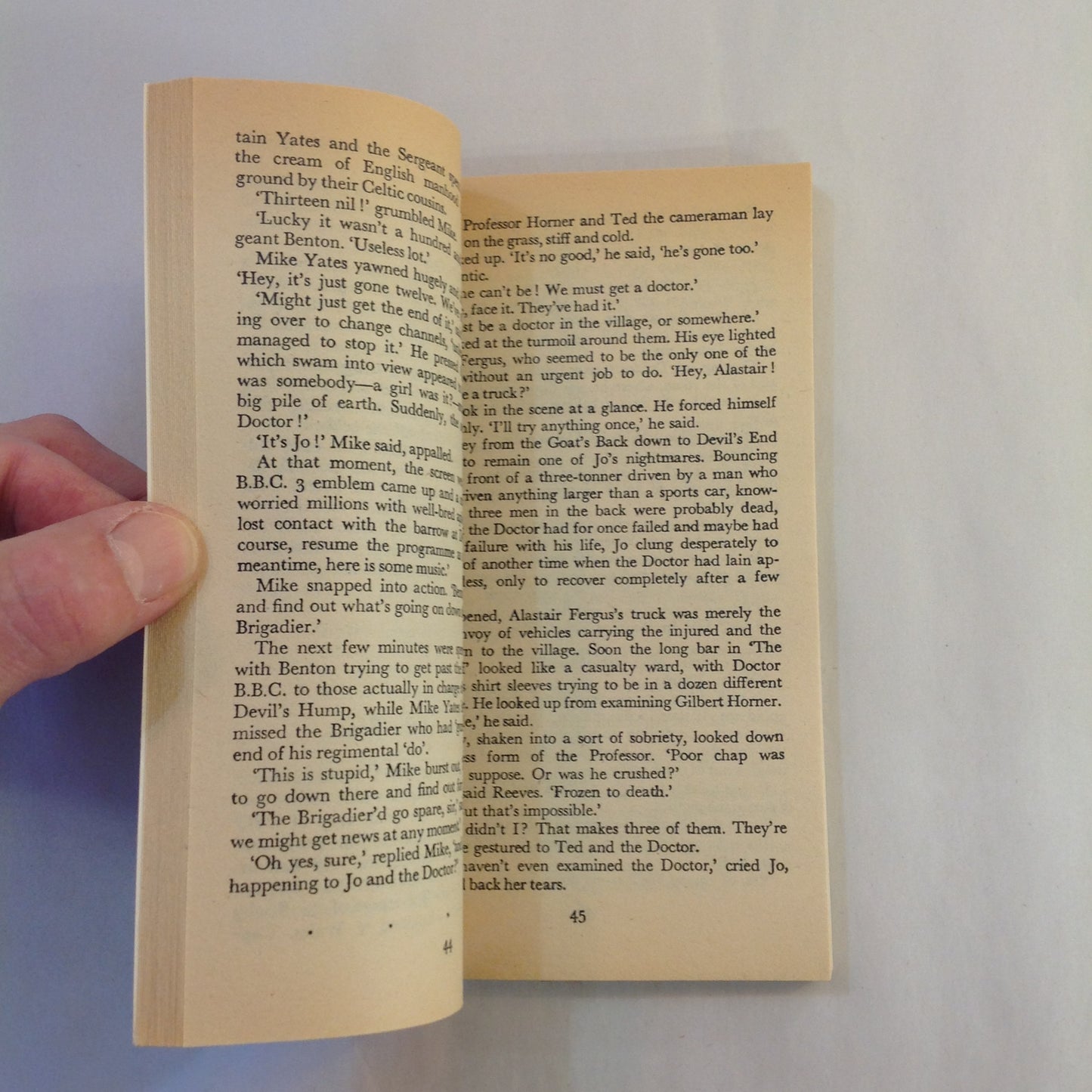 Vintage 1982 Mass Market Paperback Doctor Who and the Daemons Berry Letts