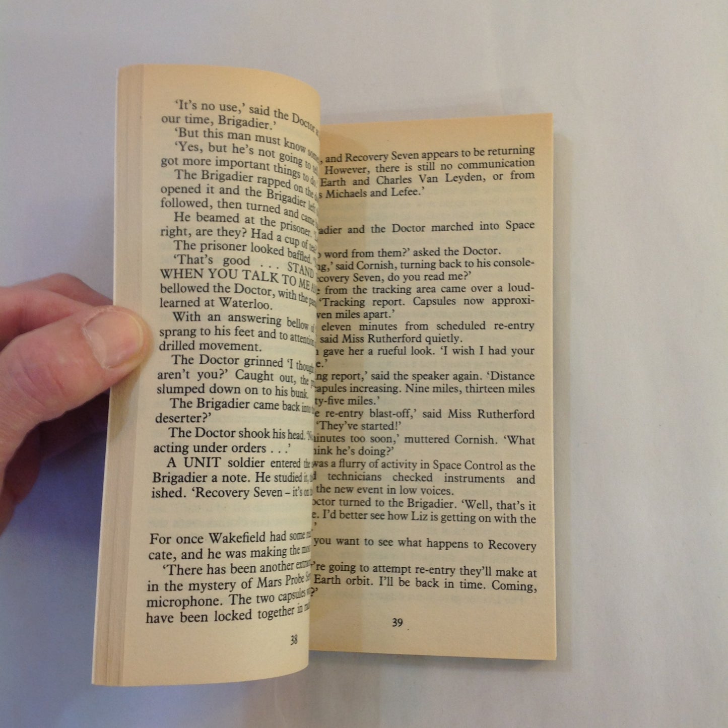 Vintage 1987 Mass Market Paperback Doctor Who: The Ambassadors of Death Terrance Dicks First Edition