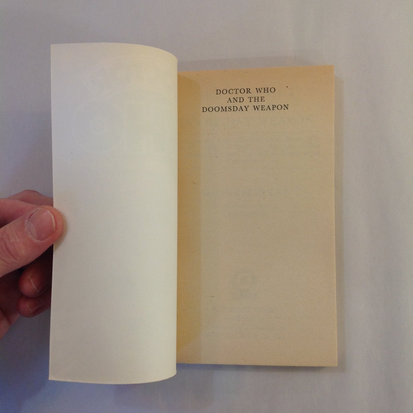 Vintage 1982 Mass Market Paperback Doctor Who and the Doomsday Weapon Malcolm Hulke