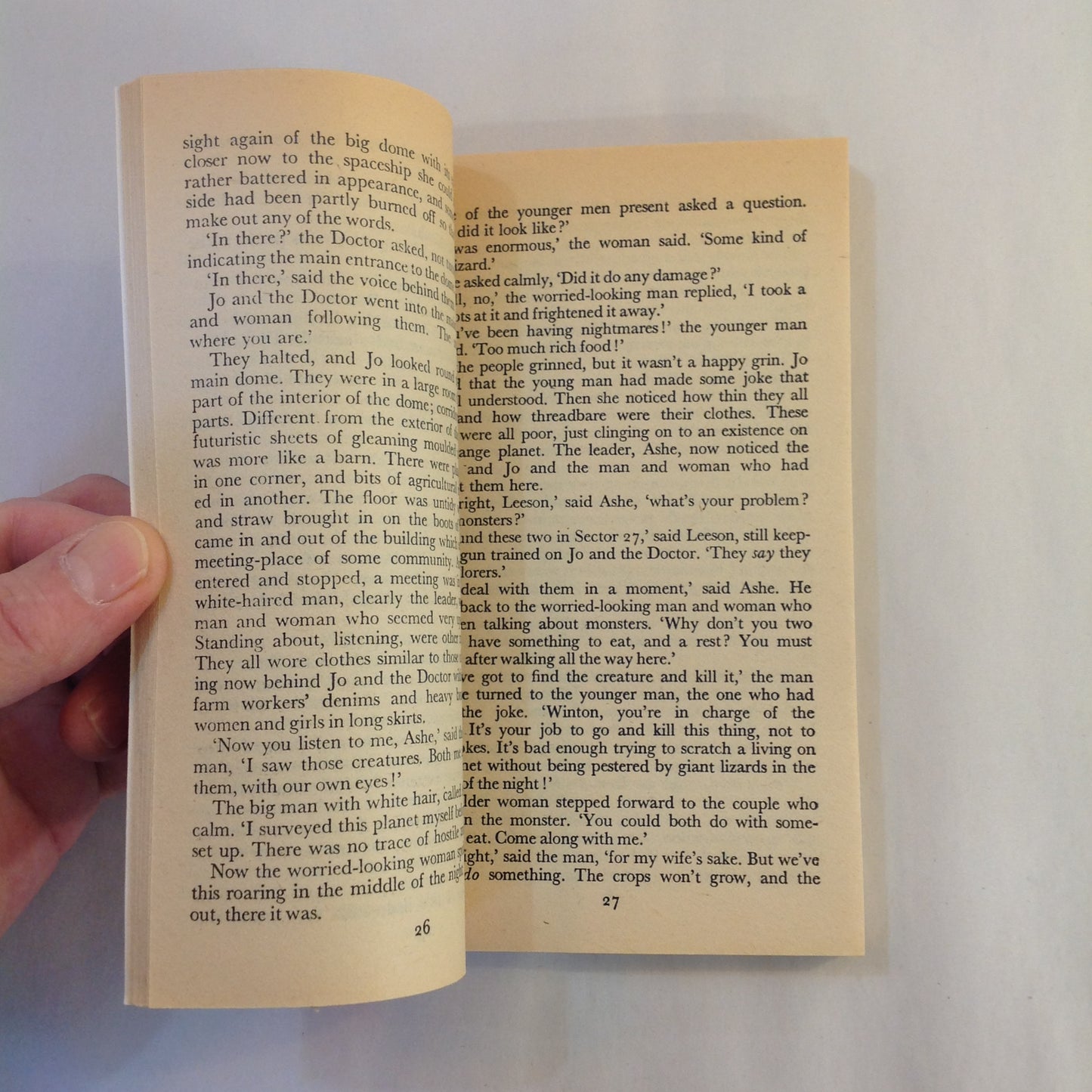 Vintage 1982 Mass Market Paperback Doctor Who and the Doomsday Weapon Malcolm Hulke