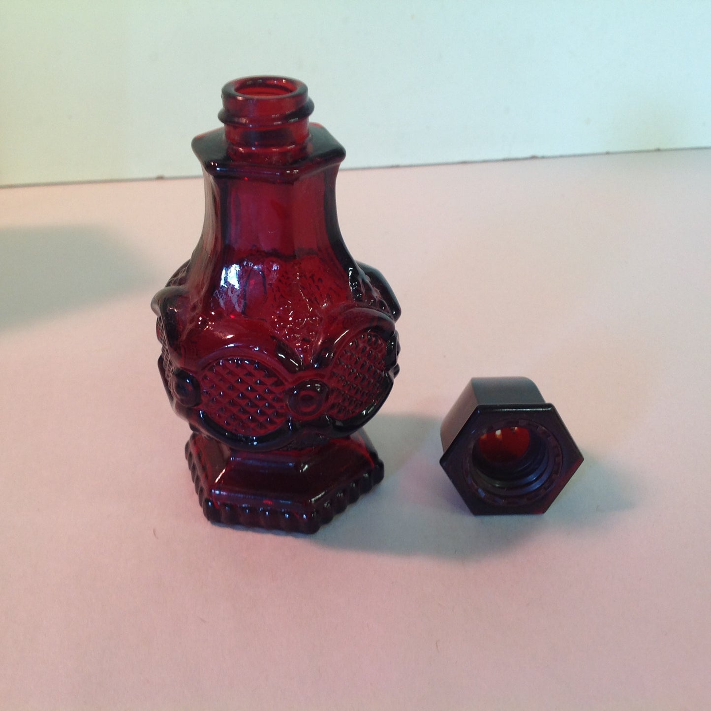 Vintage 1991 Avon 1876 Cape Cod Collection Salt Shaker Charisma Cologne Red Sandwich Glass Unused with Original Box