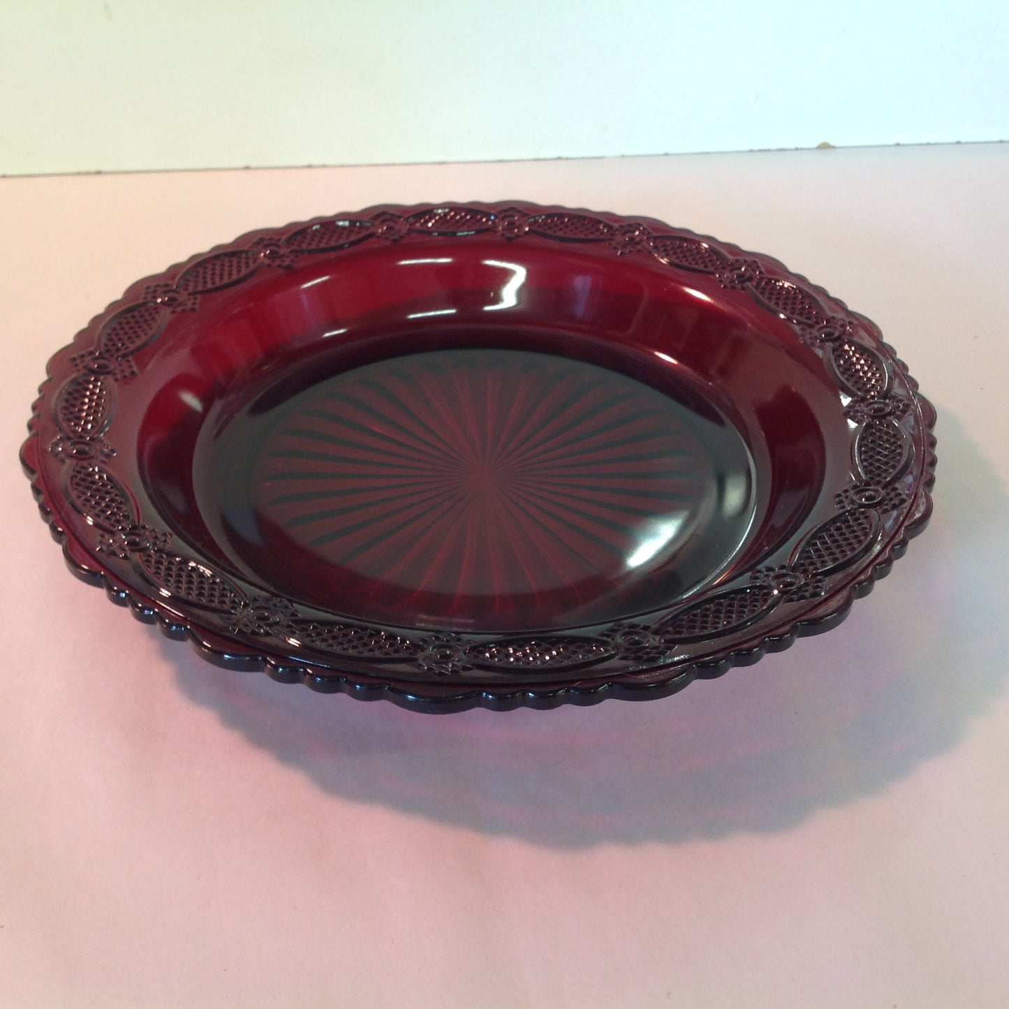 Vintage 1982 Avon 1876 Cape Cod Collection Pie Plate Server Red Sandwich Glass Unused with Original Box