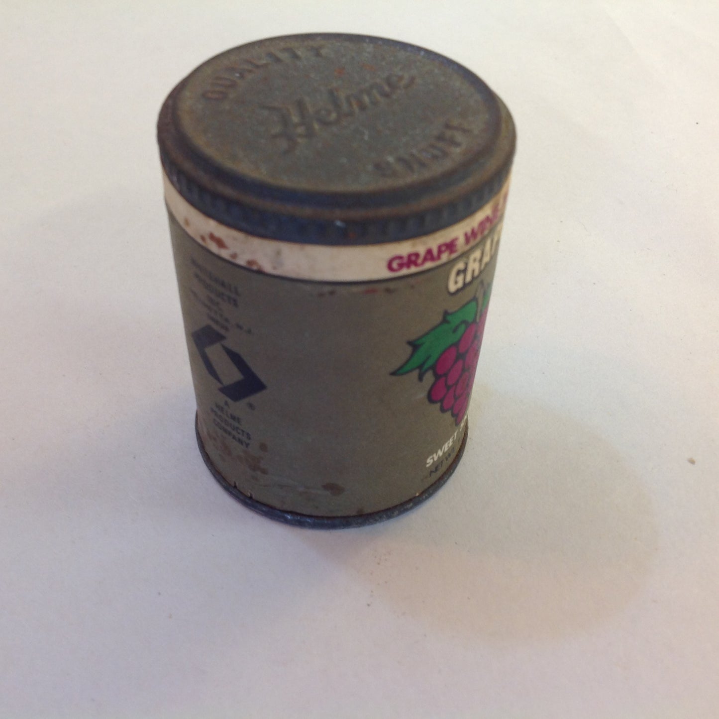 Vintage NOS Unopened Helme/Whitehall Grape Wine Flavored Sweet Snuff 1.15 oz Tin