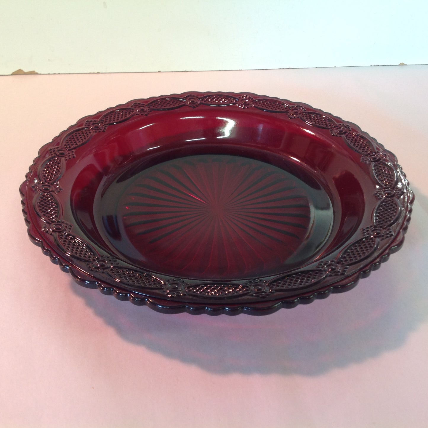 Vintage 1982 Avon 1876 Cape Cod Collection Pie Plate Server Red Sandwich Glass Unused with Original Box