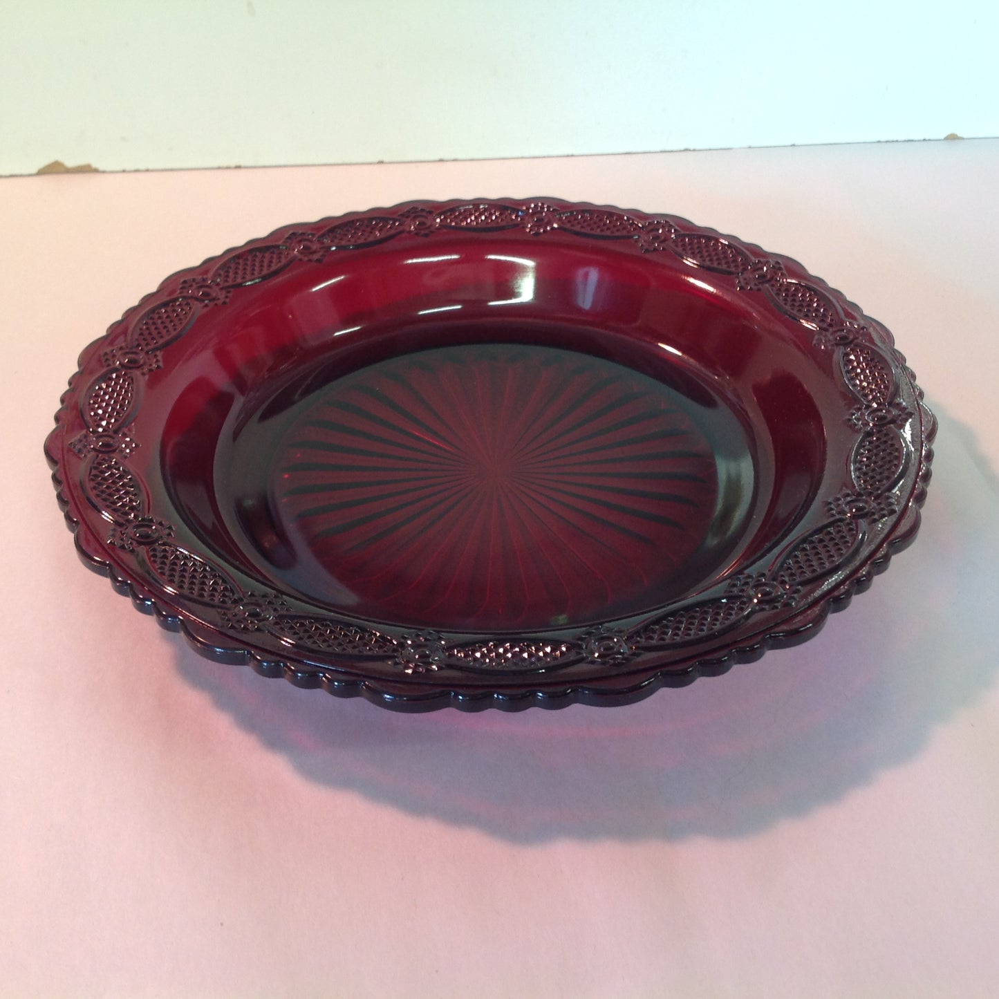 Vintage 1982 Avon 1876 Cape Cod Collection Pie Plate Server Red Sandwich Glass Unused with Original Box