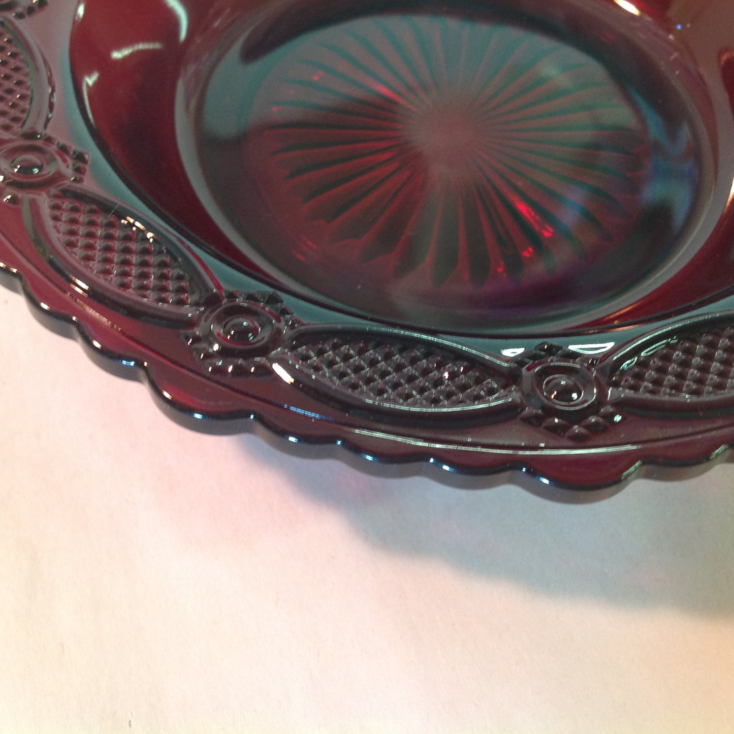 Vintage 1991 Avon 1876 Cape Cod Collection Soup/Cereal Bowl Red Sandwich Glass Unused with Original Box