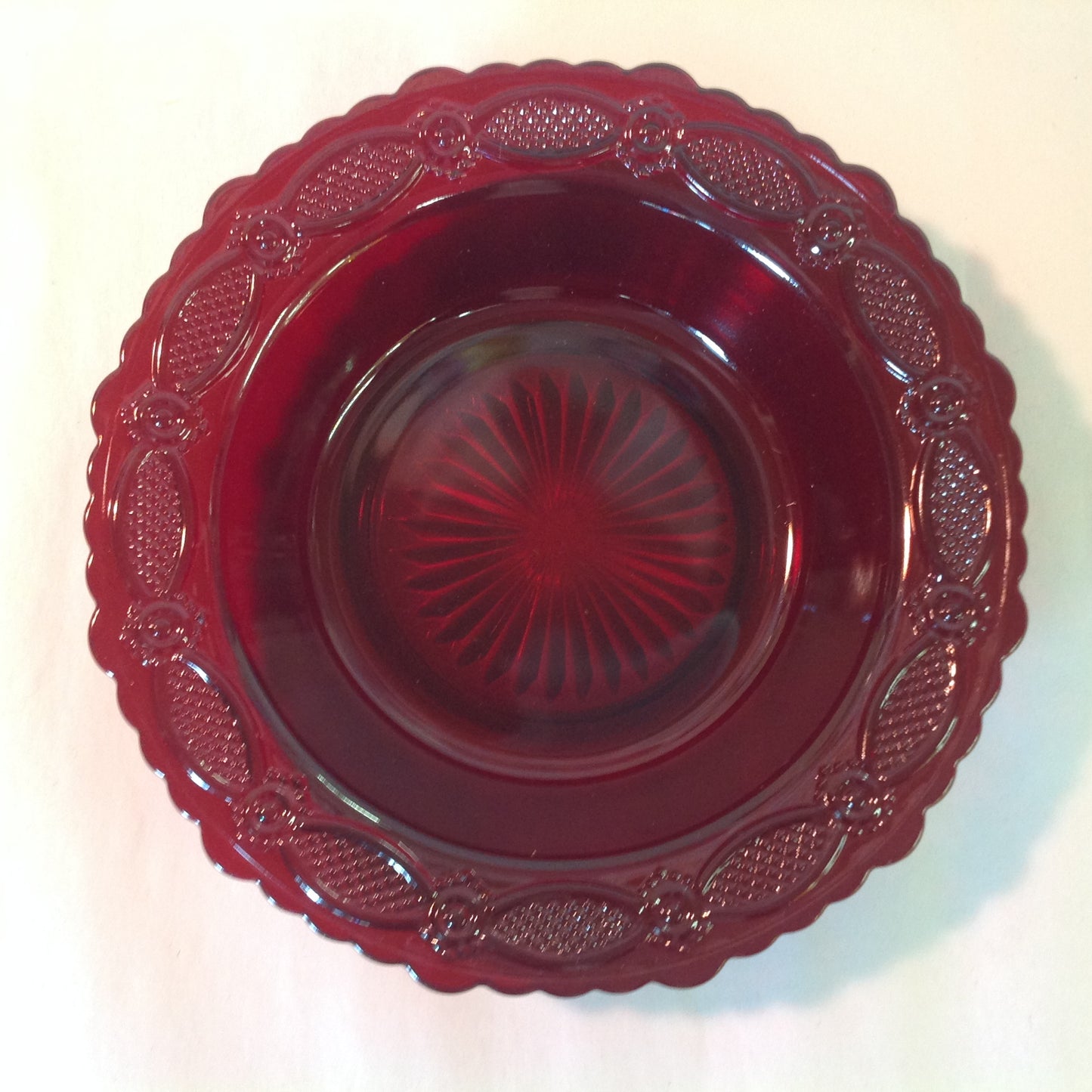 Vintage 1991 Avon 1876 Cape Cod Collection Soup/Cereal Bowl Red Sandwich Glass Unused with Original Box
