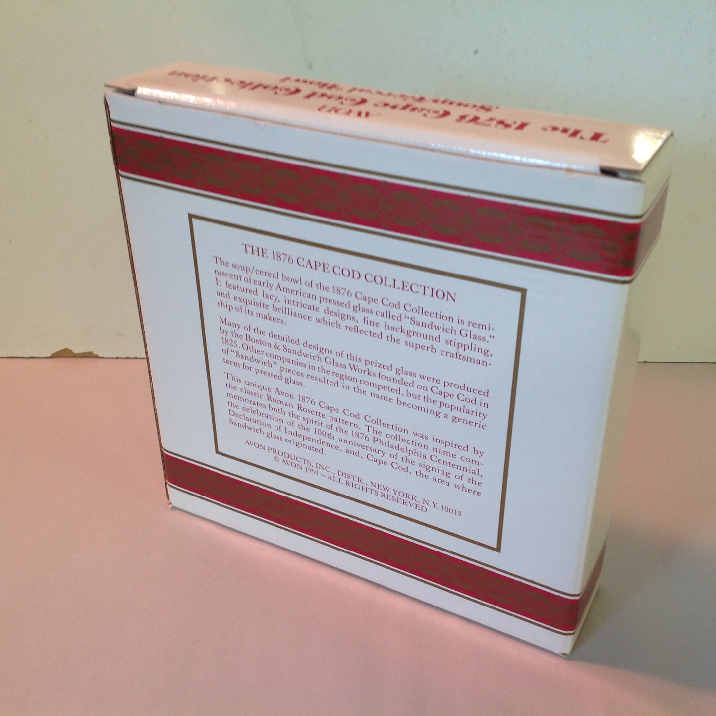 Vintage 1991 Avon 1876 Cape Cod Collection Soup/Cereal Bowl Red Sandwich Glass Unused with Original Box