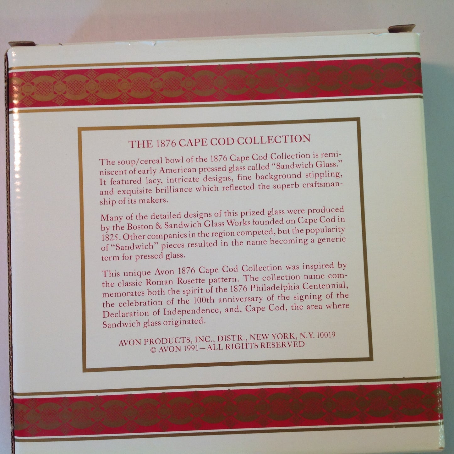 Vintage 1991 Avon 1876 Cape Cod Collection Soup/Cereal Bowl Red Sandwich Glass Unused with Original Box