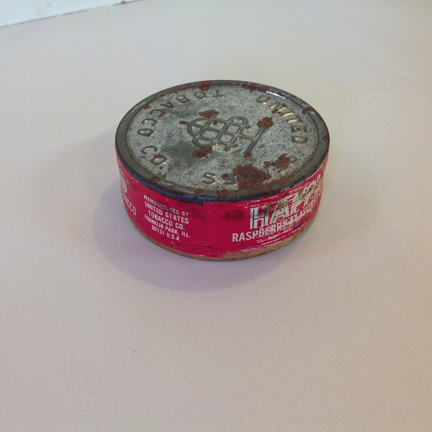 Vintage 1980 NOS Unopened United States Tobacco Co Happy Days Raspberry Flavored Smokeless Tobacco 1.2oz Tin