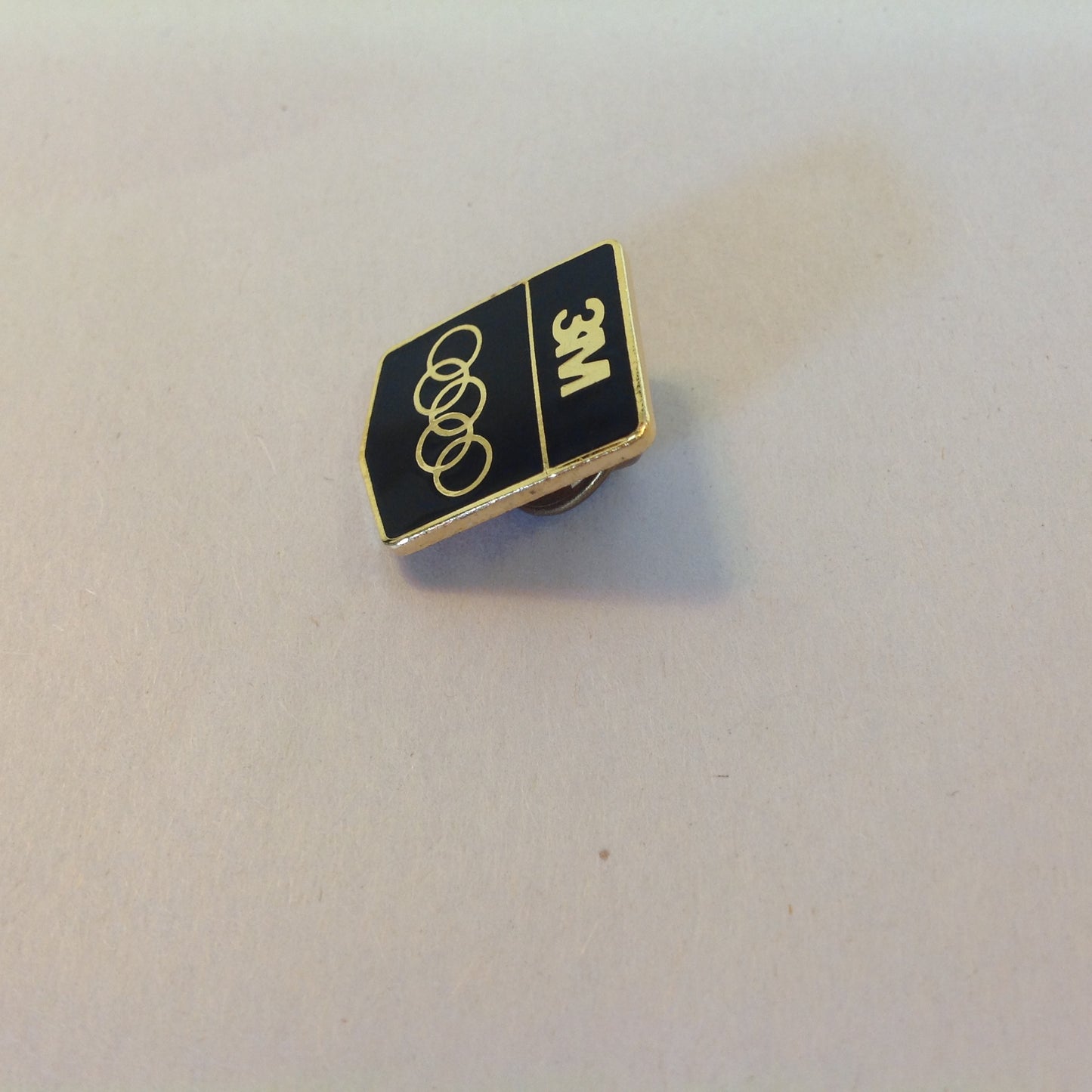 Vintage 1988 3M XXIV Olympiad Seoul Korea Summer Games Black Logo Hat Lapel Pin
