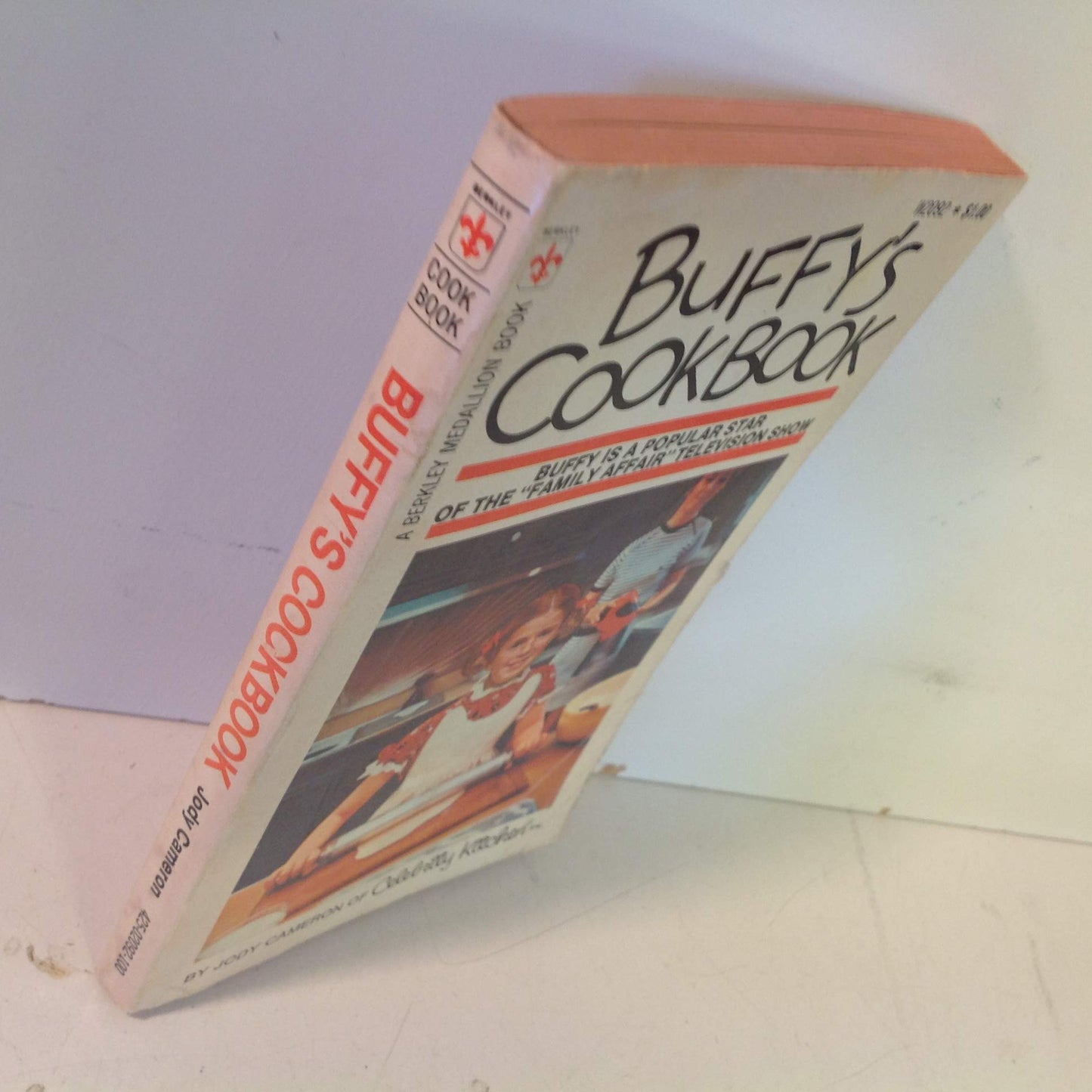 Vintage 1971 Mass Market Paperback Buffy's Cookbook Jody Cameron Celebrity Kitchen Berkley Books First Edition