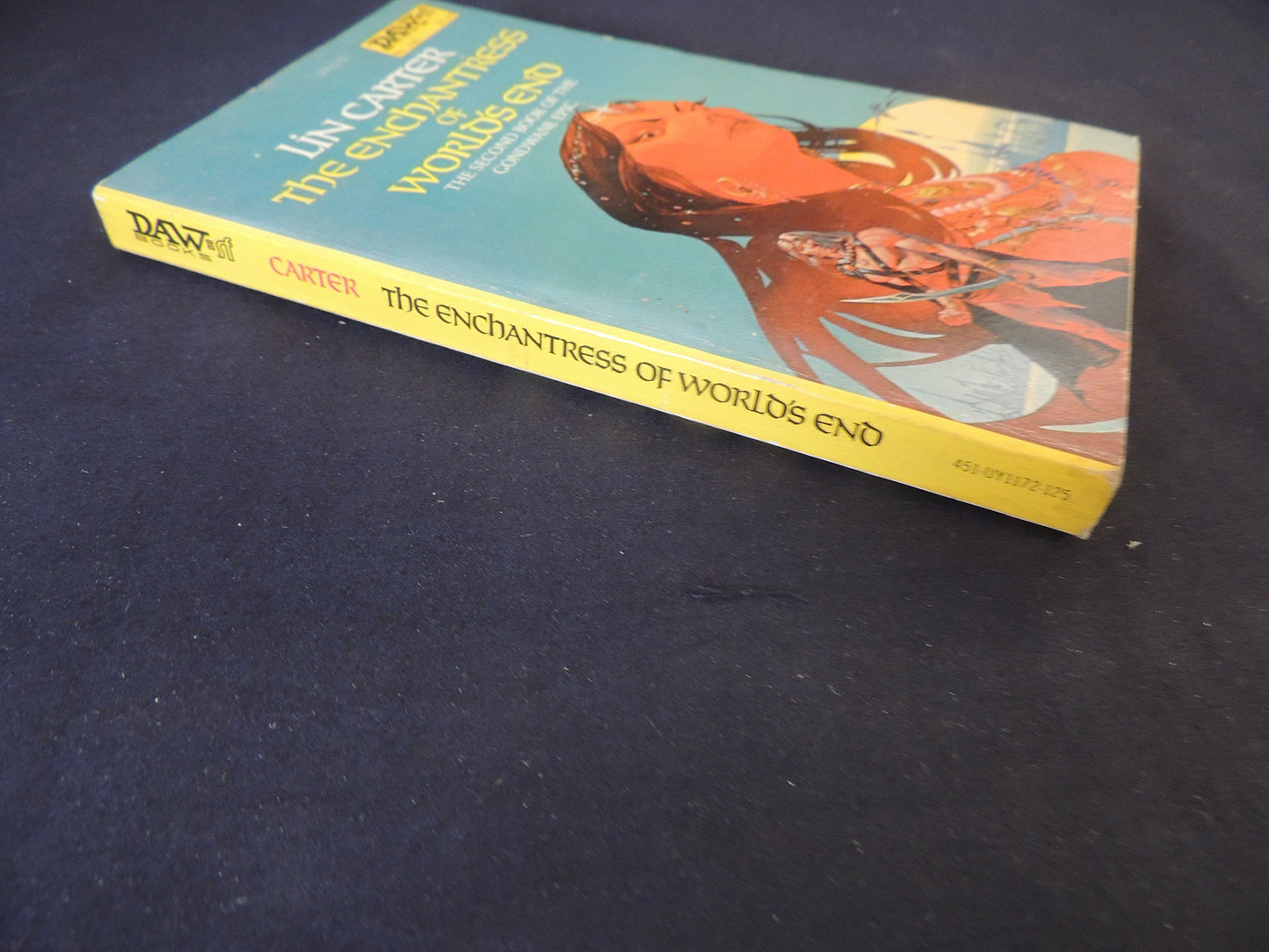 Vintage 1975 Mass Market Paperback The Enchantress Of World's End: The Second Book of the Gondwane Epic Lin Carter DAW Books First Printing