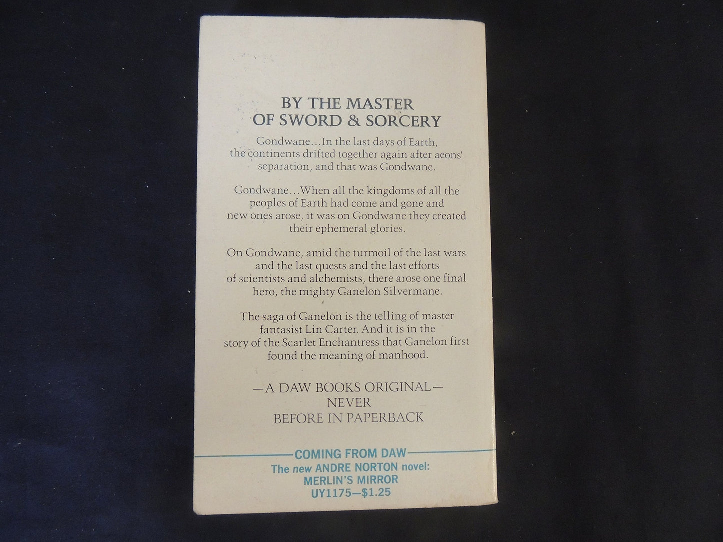 Vintage 1975 Mass Market Paperback The Enchantress Of World's End: The Second Book of the Gondwane Epic Lin Carter DAW Books First Printing