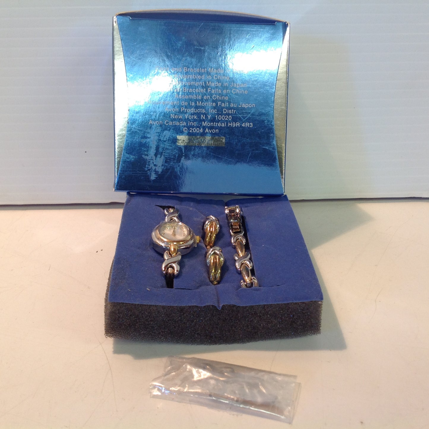 2004 NOS AVON Women's Two-Tone X-Link Watch Bracelet and Clip Earring Set w/Box