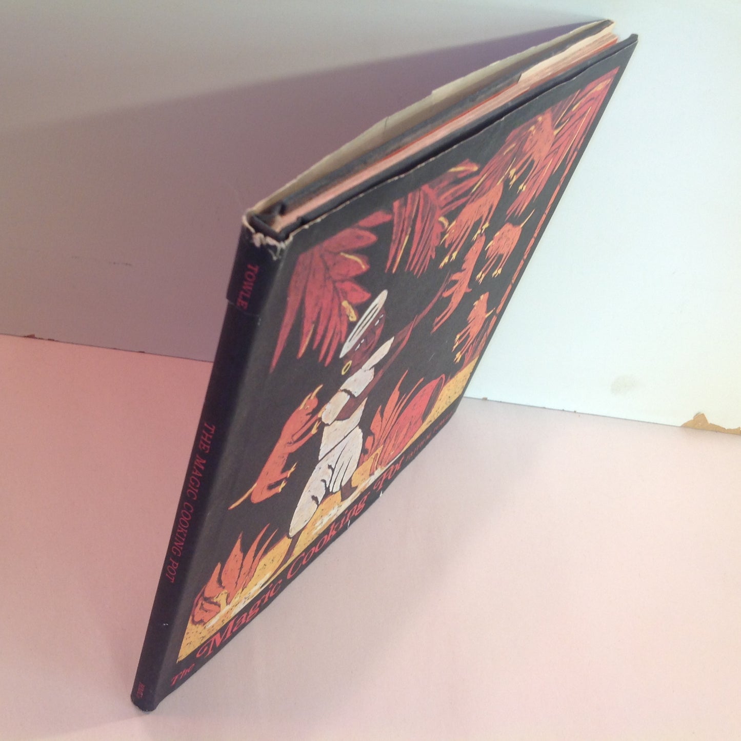 Vintage 1988 Children's Hardcover Picture Book THE MAGIC COOKING POT Faith Towles Indian Folk Tale