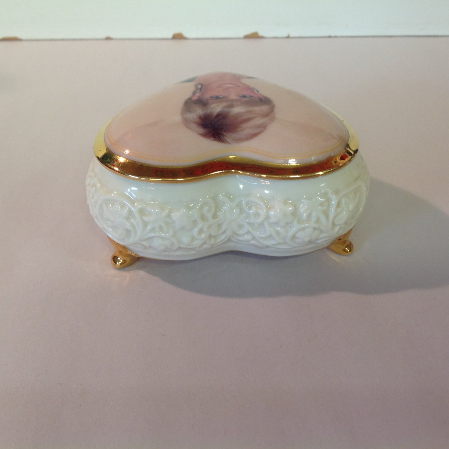 Vintage 1999 Sankyo Princess Diana Music Box Collection A0217 A Lasting Tribute Eighth Issue