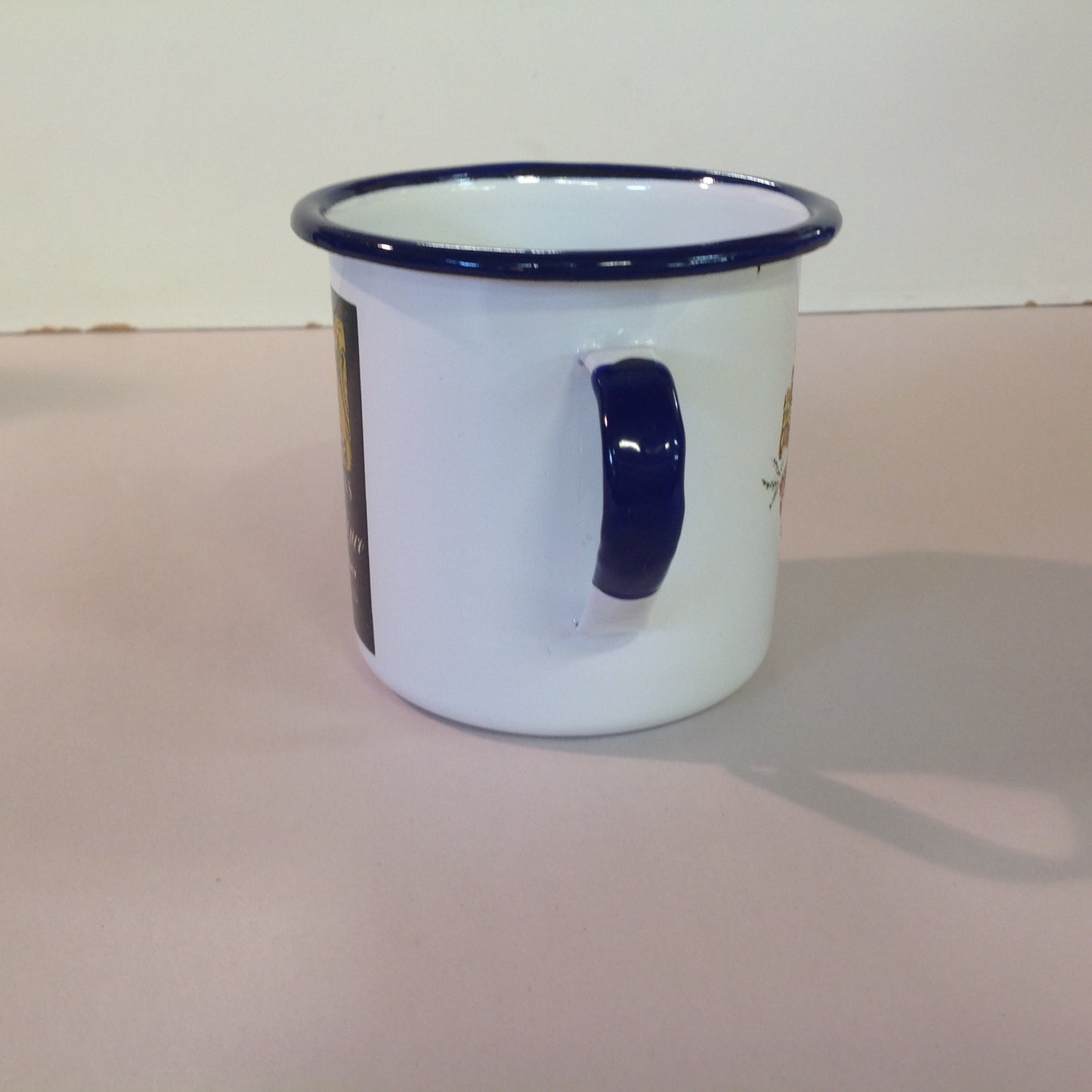 Vintage Gradi 11 ca Enamelware Whiskey Mug Scottish Clan Chattan Cameron's Black Prince Scotch Whisky