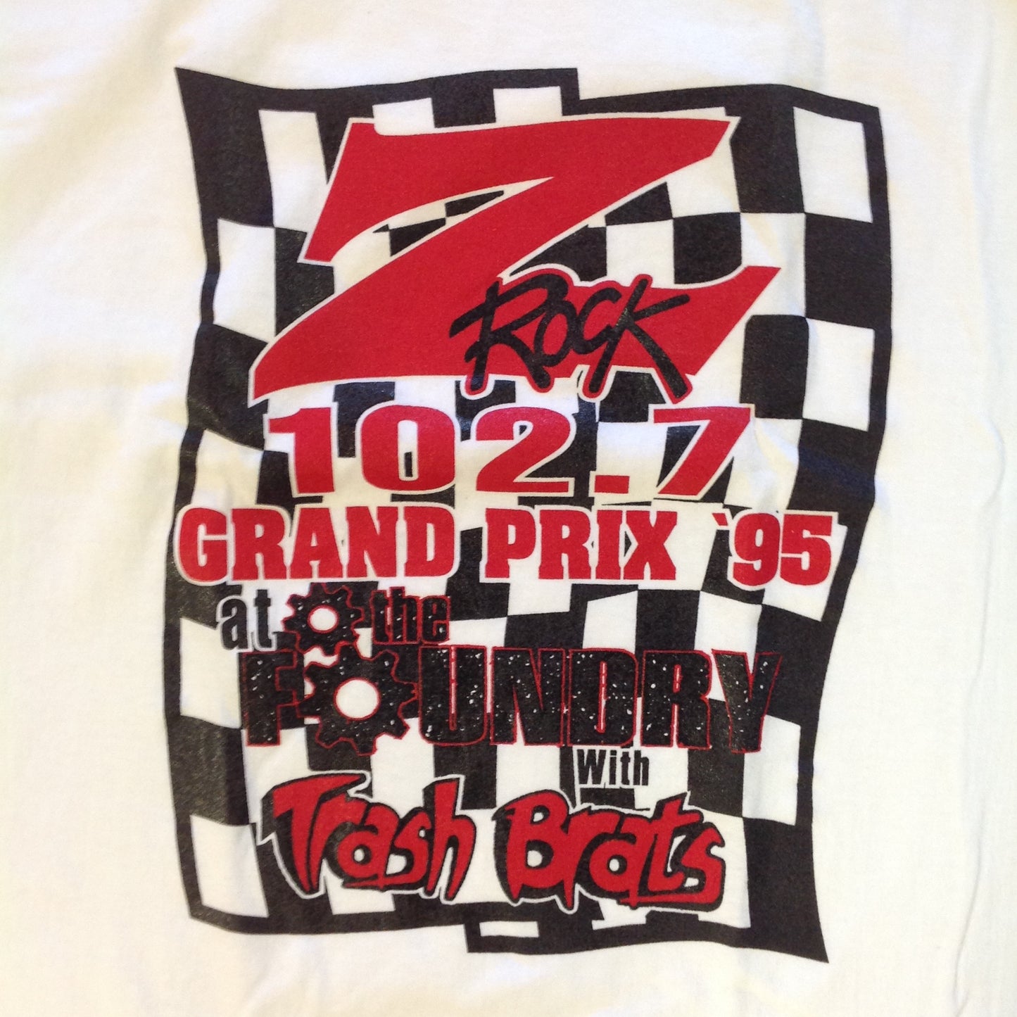 Vintage 1995 ZRock 102.7 Grand Prix 95 at the Foundry with Trash Brats Men's XL White Short Sleeve Souvenir T-Shirt